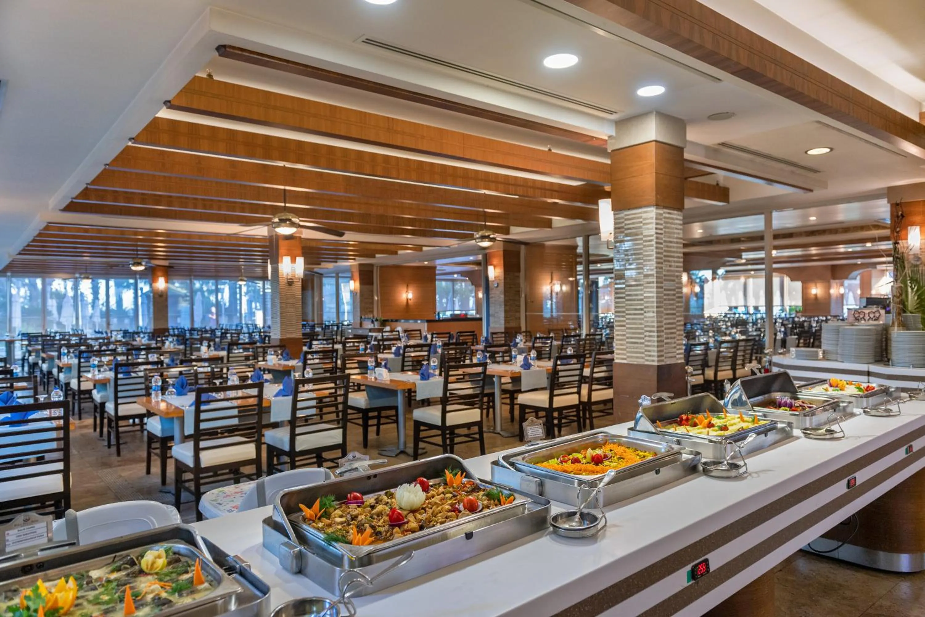 Restaurant/places to eat in Porto Bello Hotel Resort & Spa