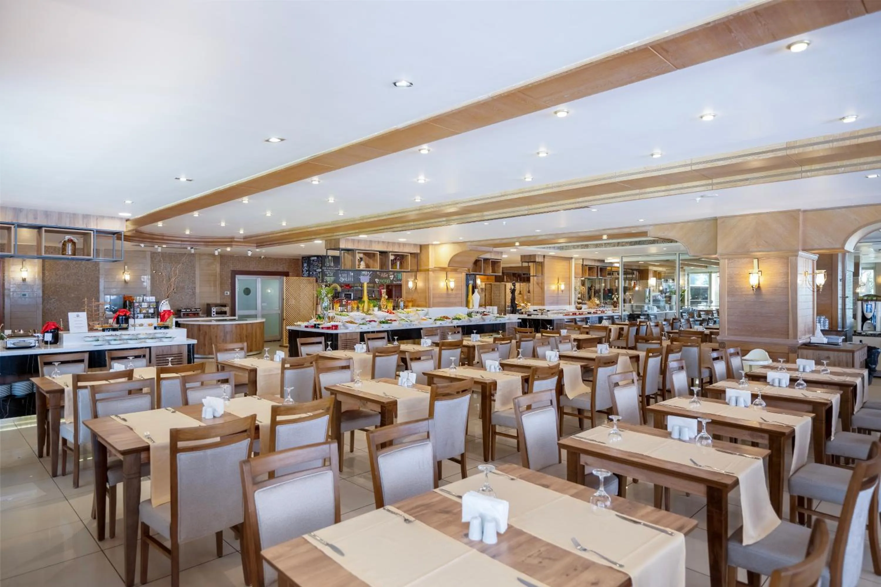 Restaurant/places to eat in Porto Bello Hotel Resort & Spa