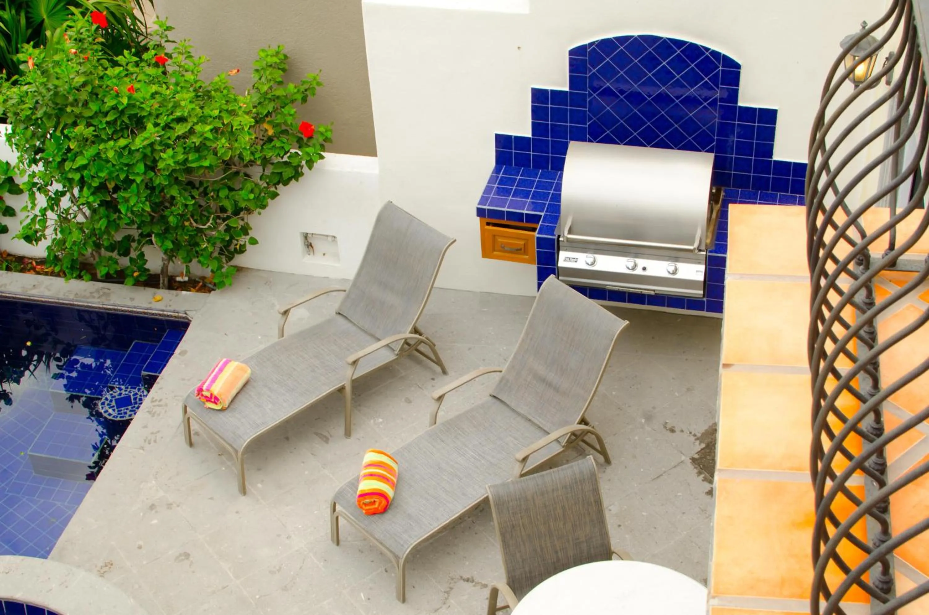 Villa de Tres Hermanas by Cabo Villas