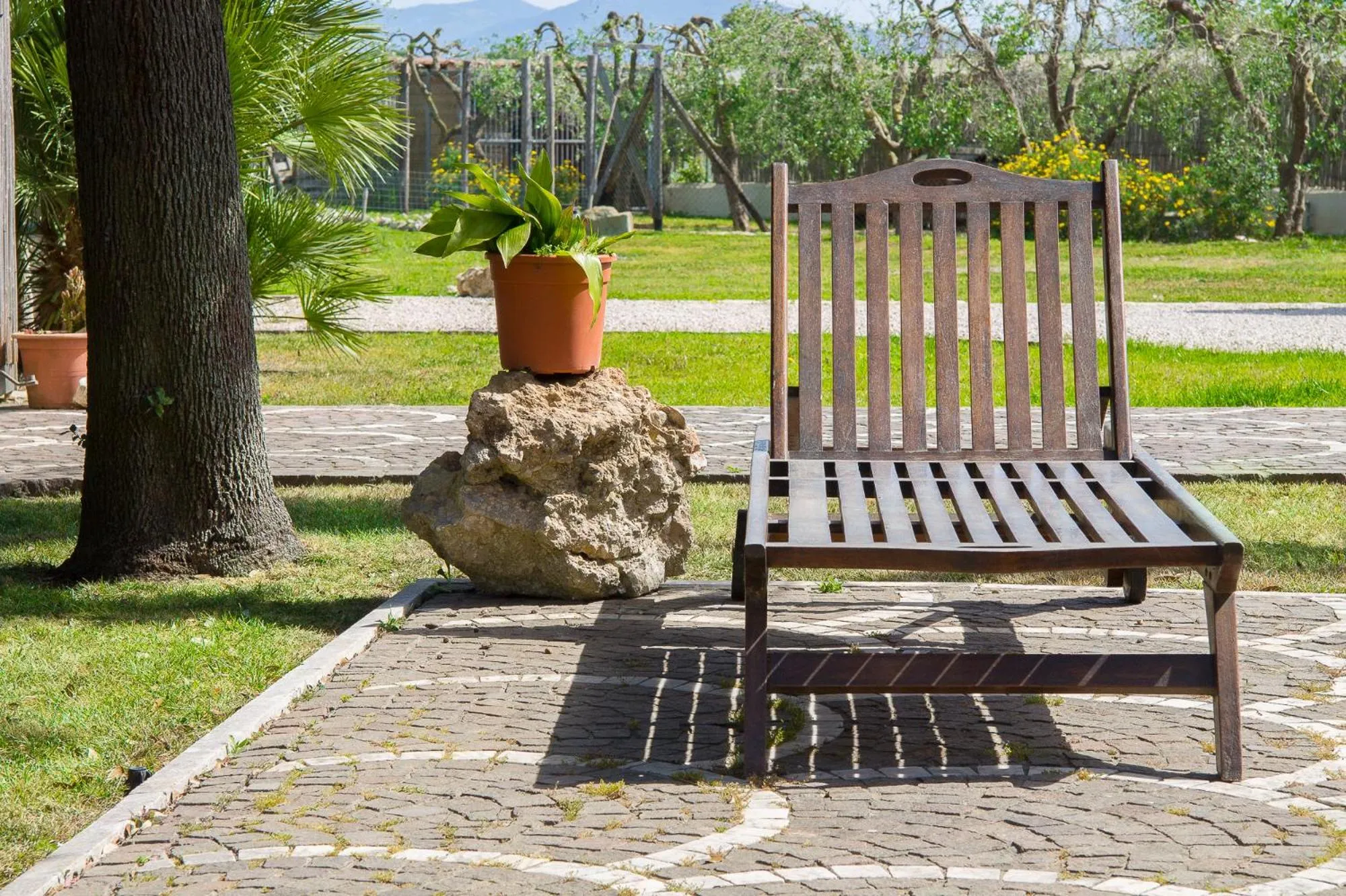 Patio in Villa LA CESA & Villino LA CASETTA Holiday Houses CON JACUZZI