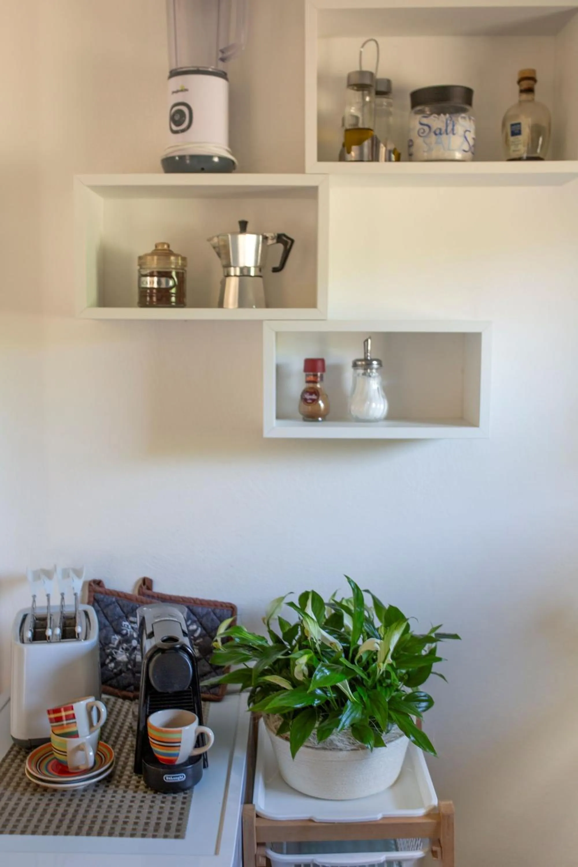 Coffee/tea facilities in Villa LA CESA & Villino LA CASETTA Holiday Houses CON JACUZZI