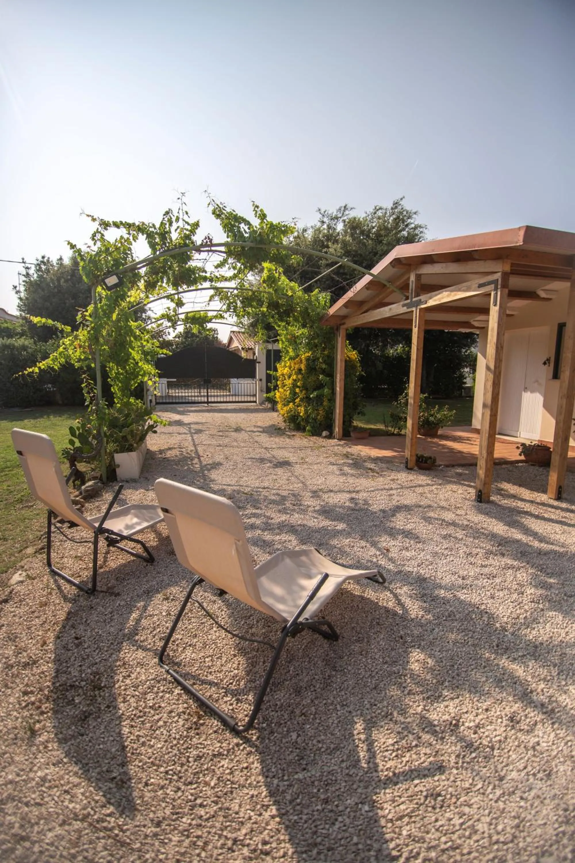 Patio in Villa LA CESA & Villino LA CASETTA Holiday Houses CON JACUZZI