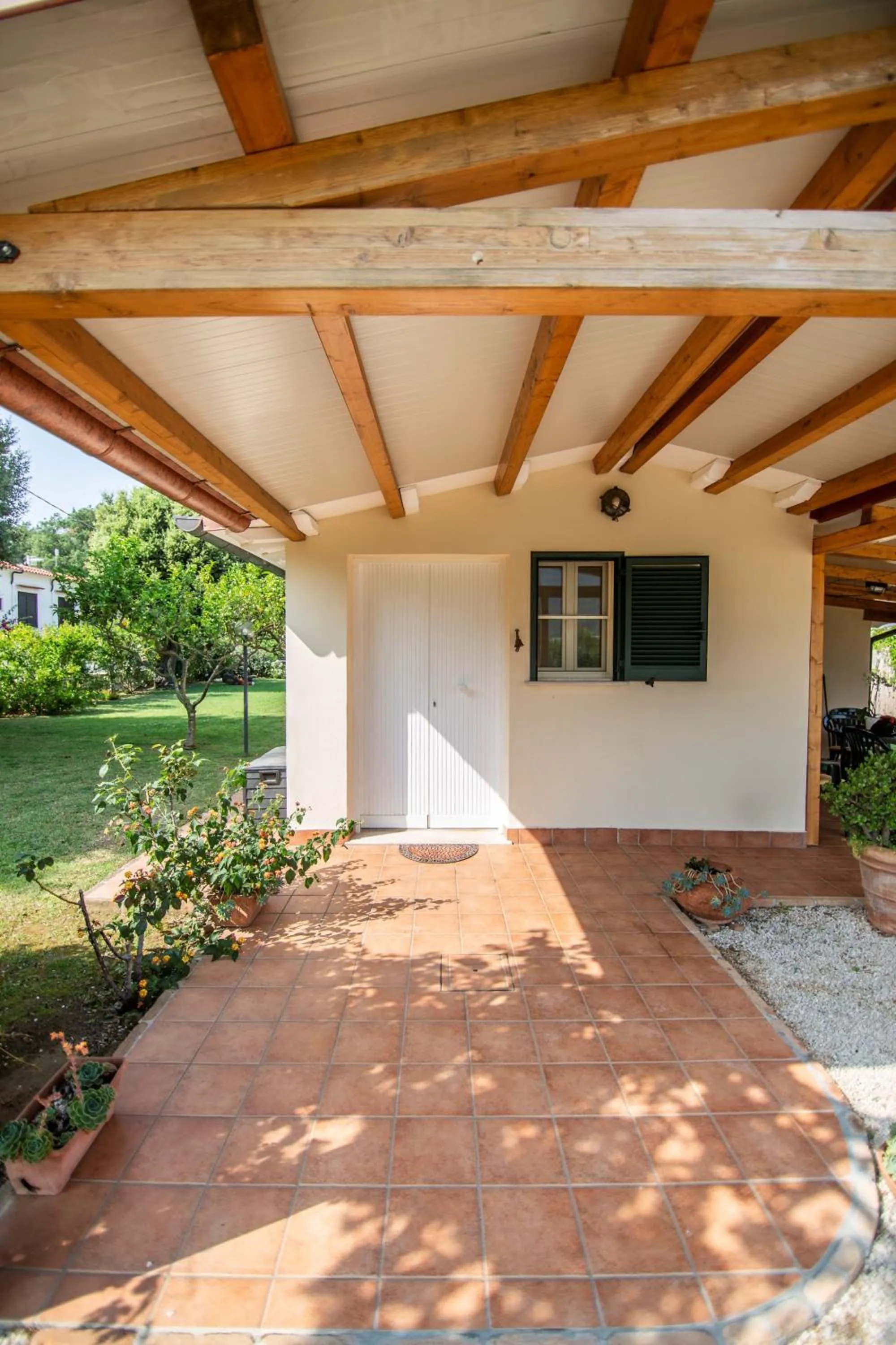 Property building in Villa LA CESA & Villino LA CASETTA Holiday Houses CON JACUZZI