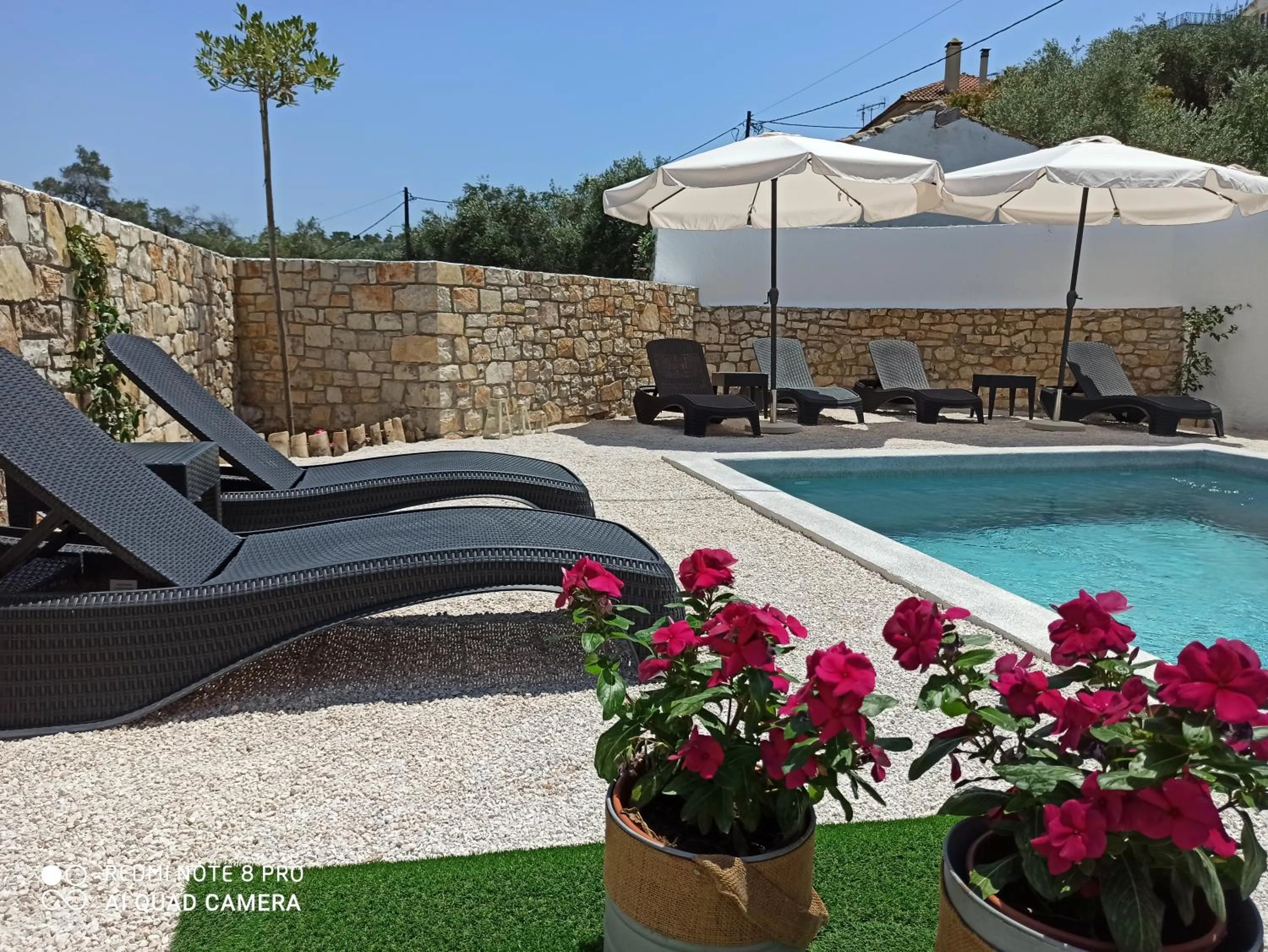 Swimming pool in Avra