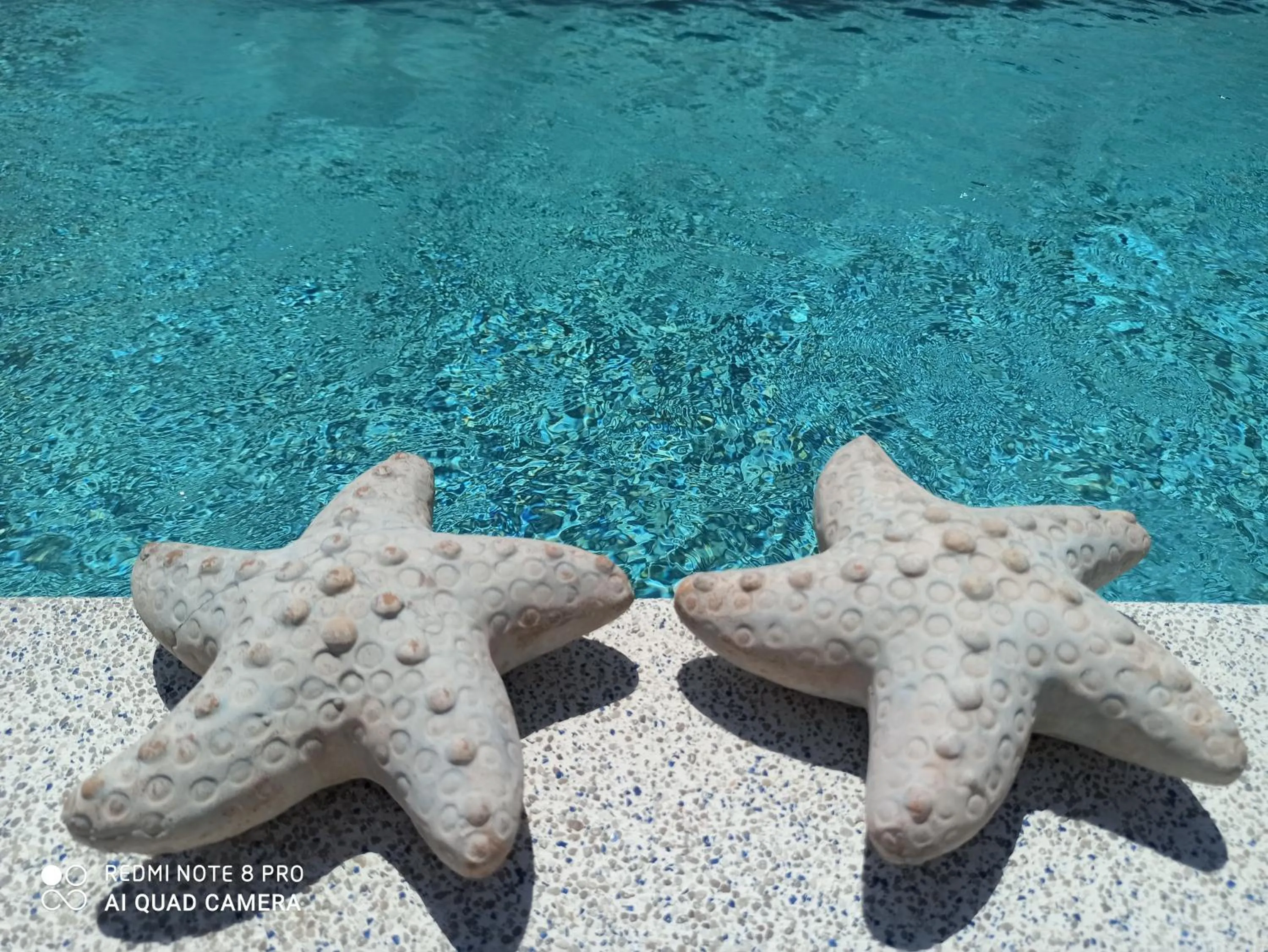 Swimming pool in Avra