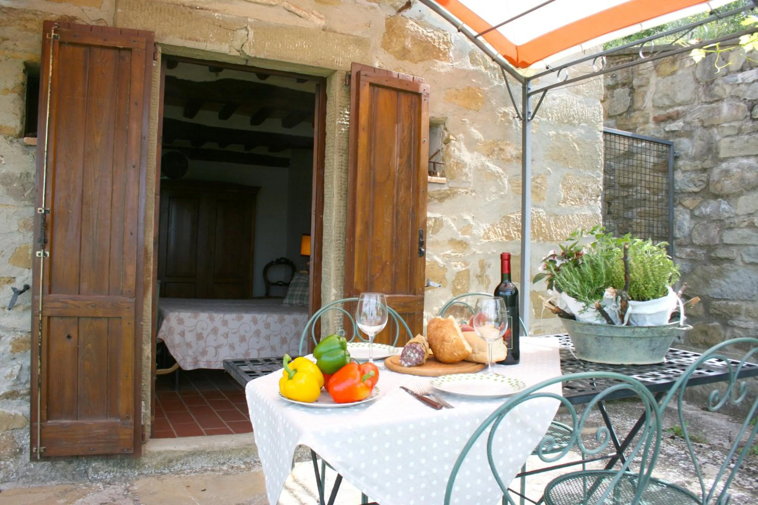 Patio in San Eusebio