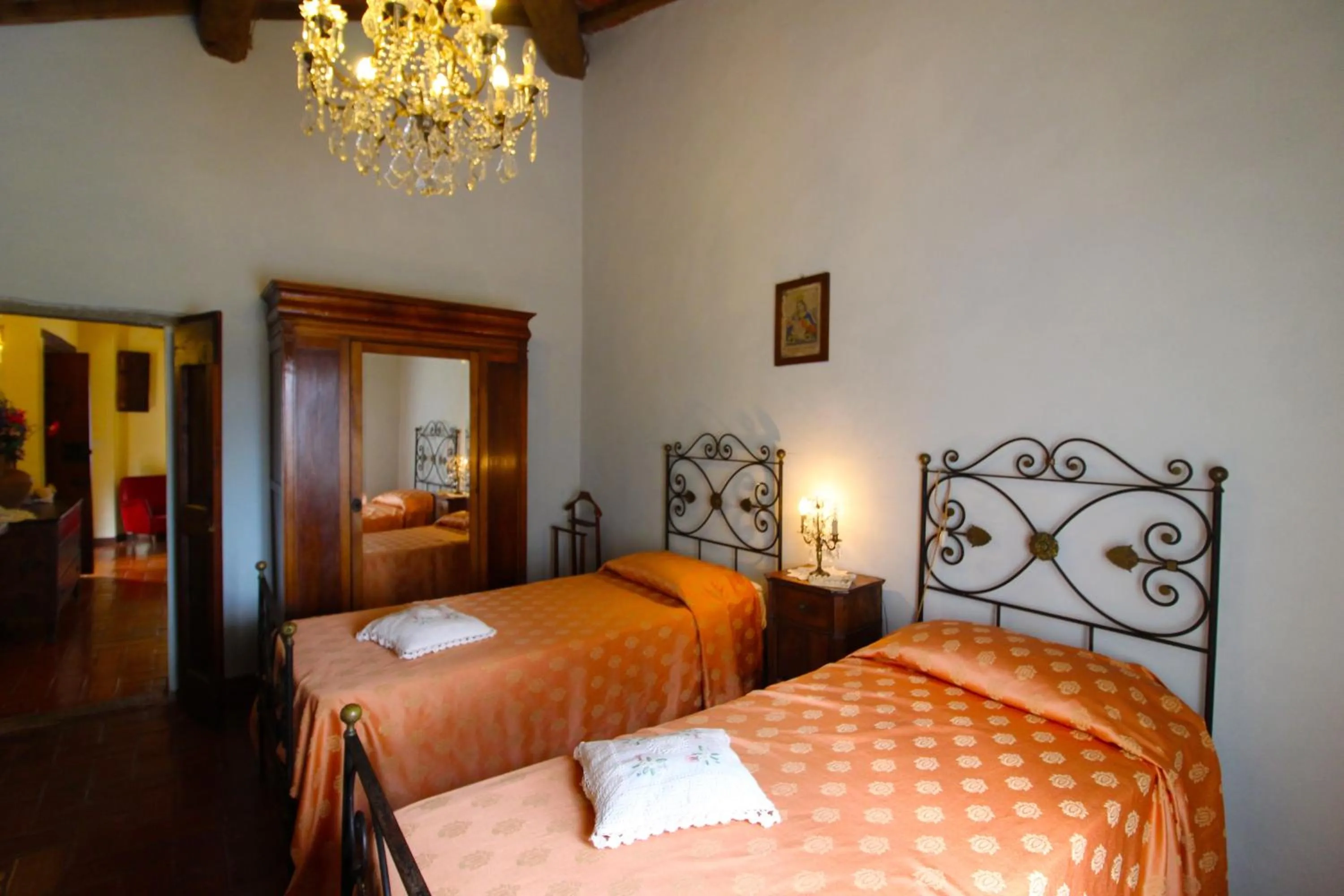 Photo of the whole room, Bed in Villa Cecilia