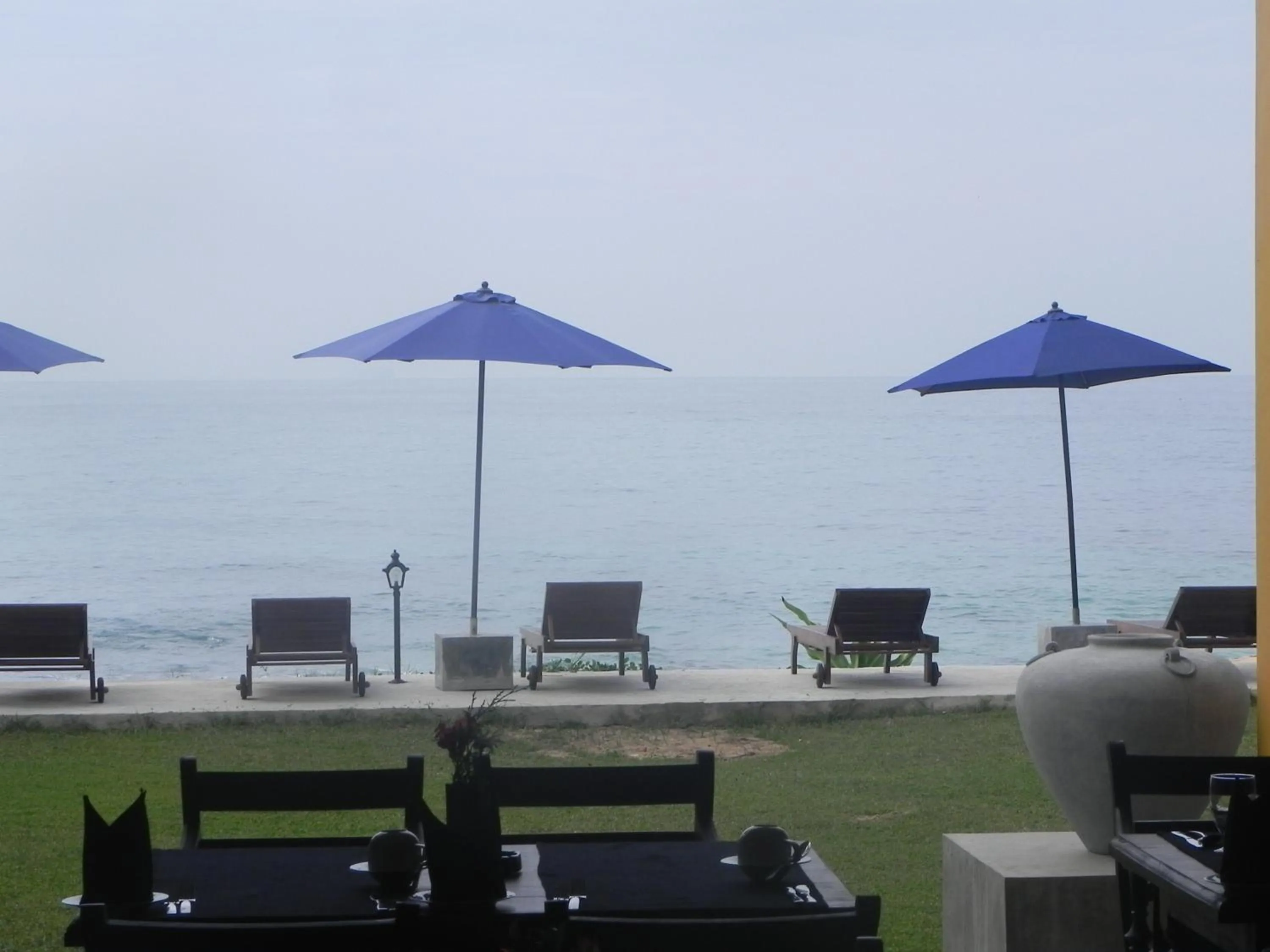 Restaurant/places to eat in Amanda Beach Villas