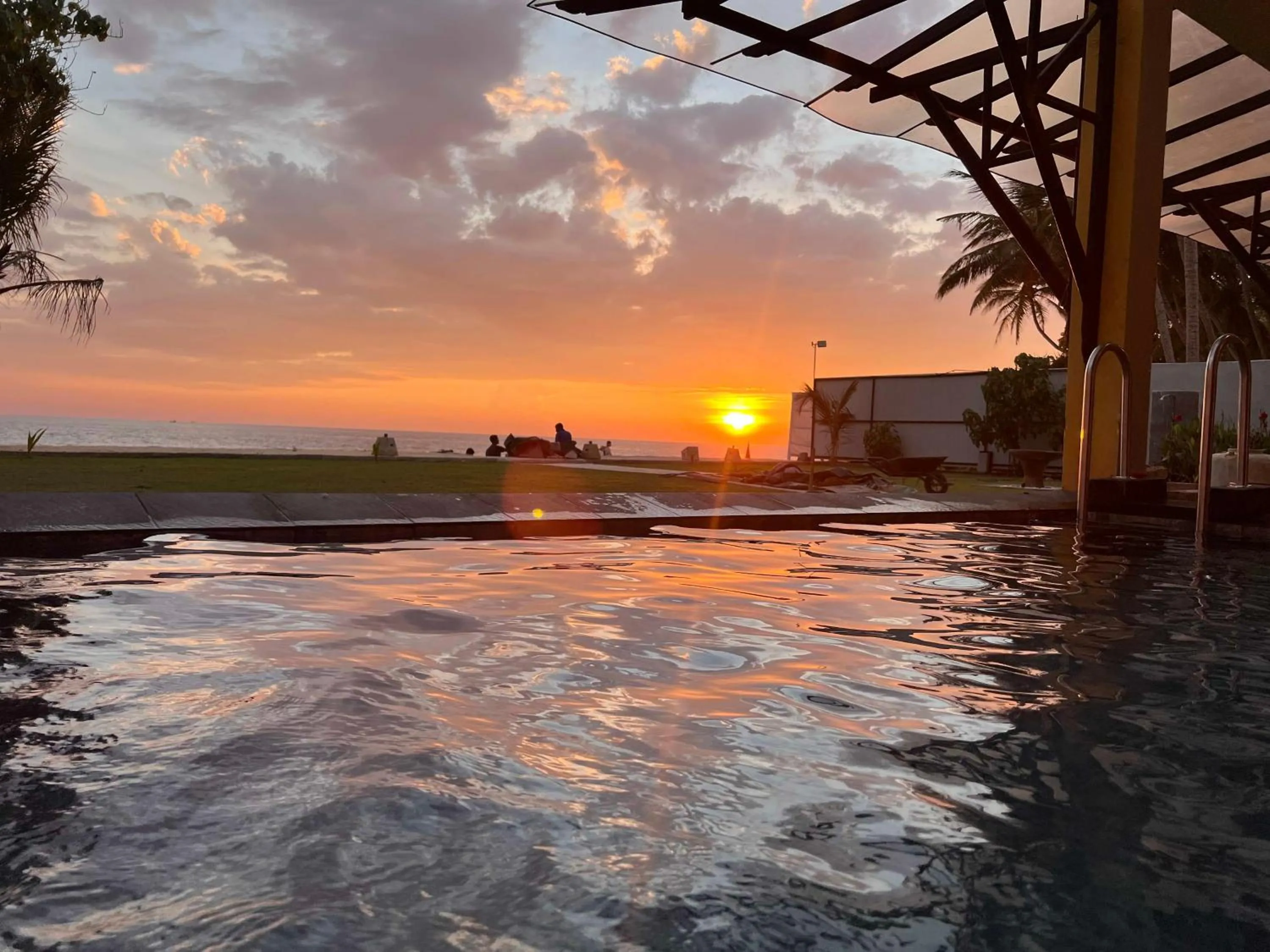 Swimming pool in Amanda Beach Villas