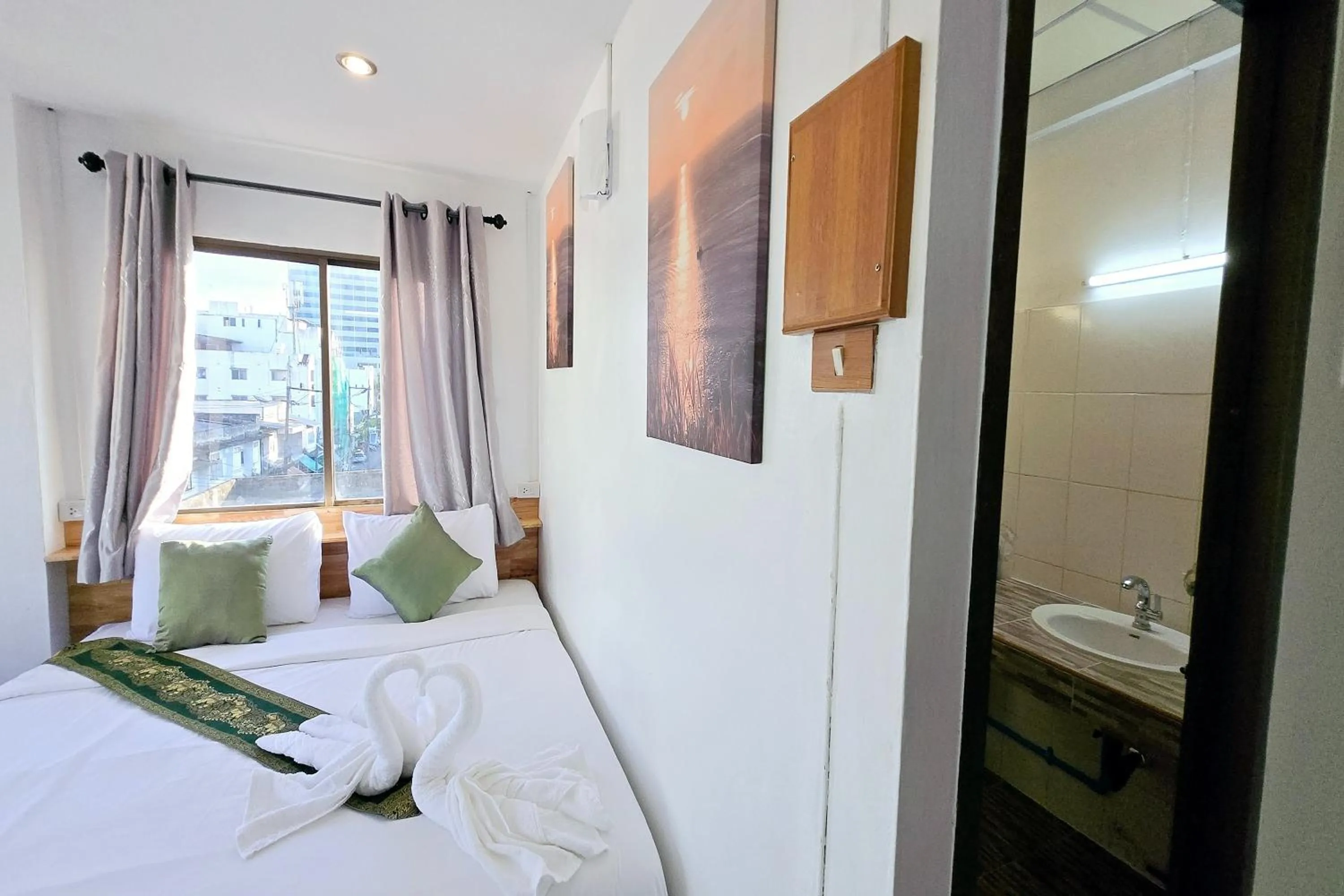 Bed in MT Friend Home & Hostel