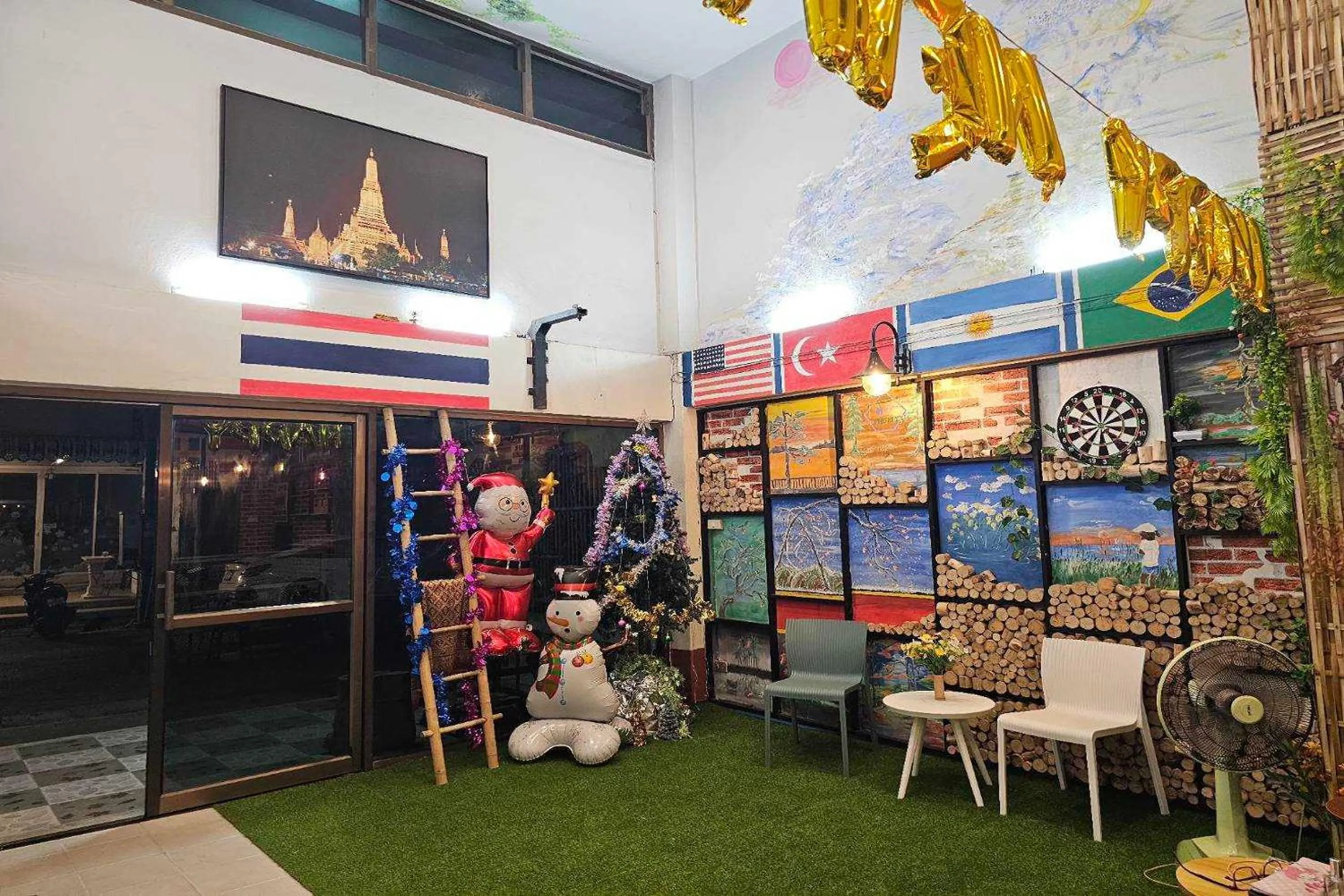 Lobby or reception in MT Friend Home & Hostel