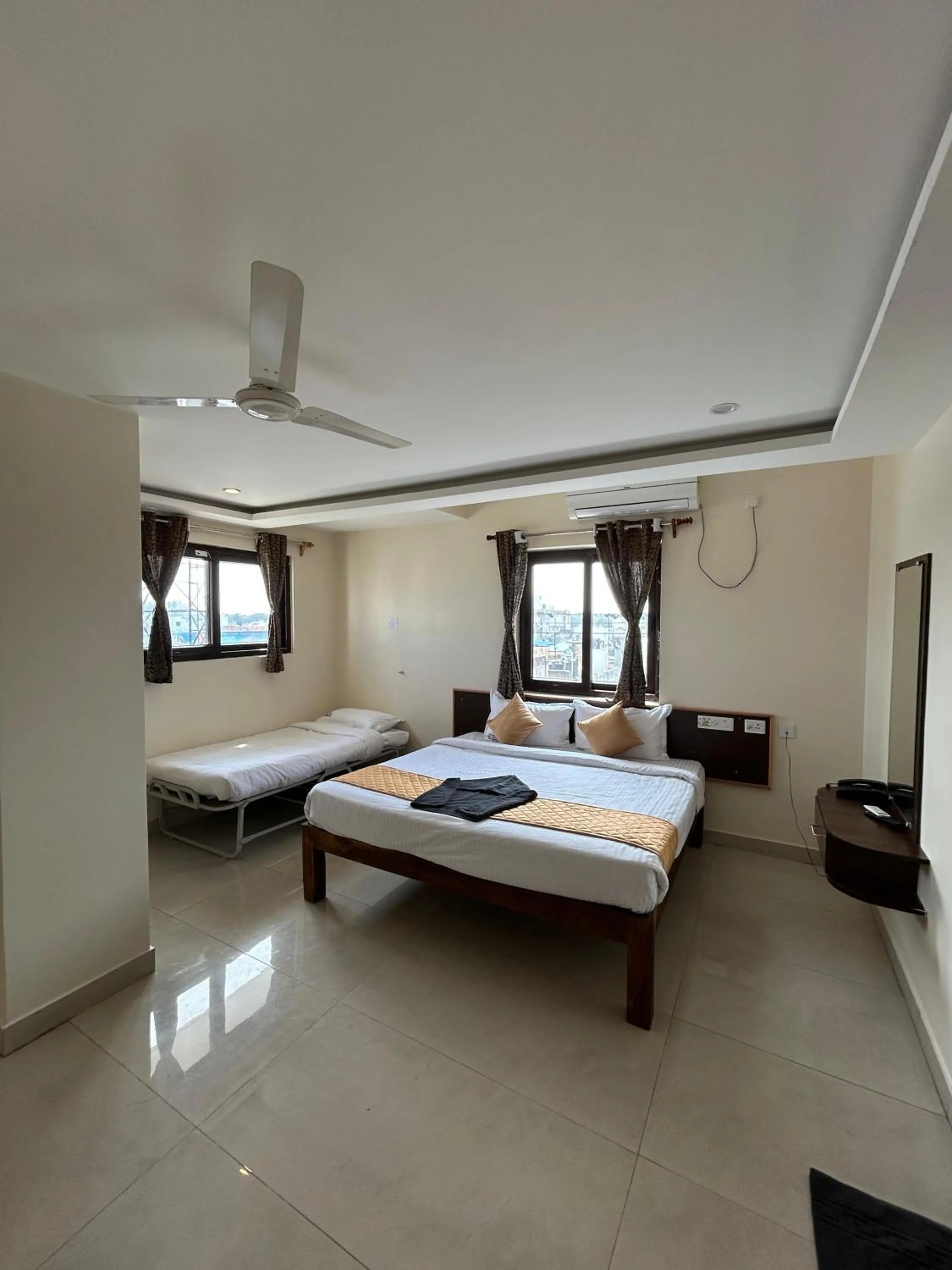 Sri Saai Surguru Residency