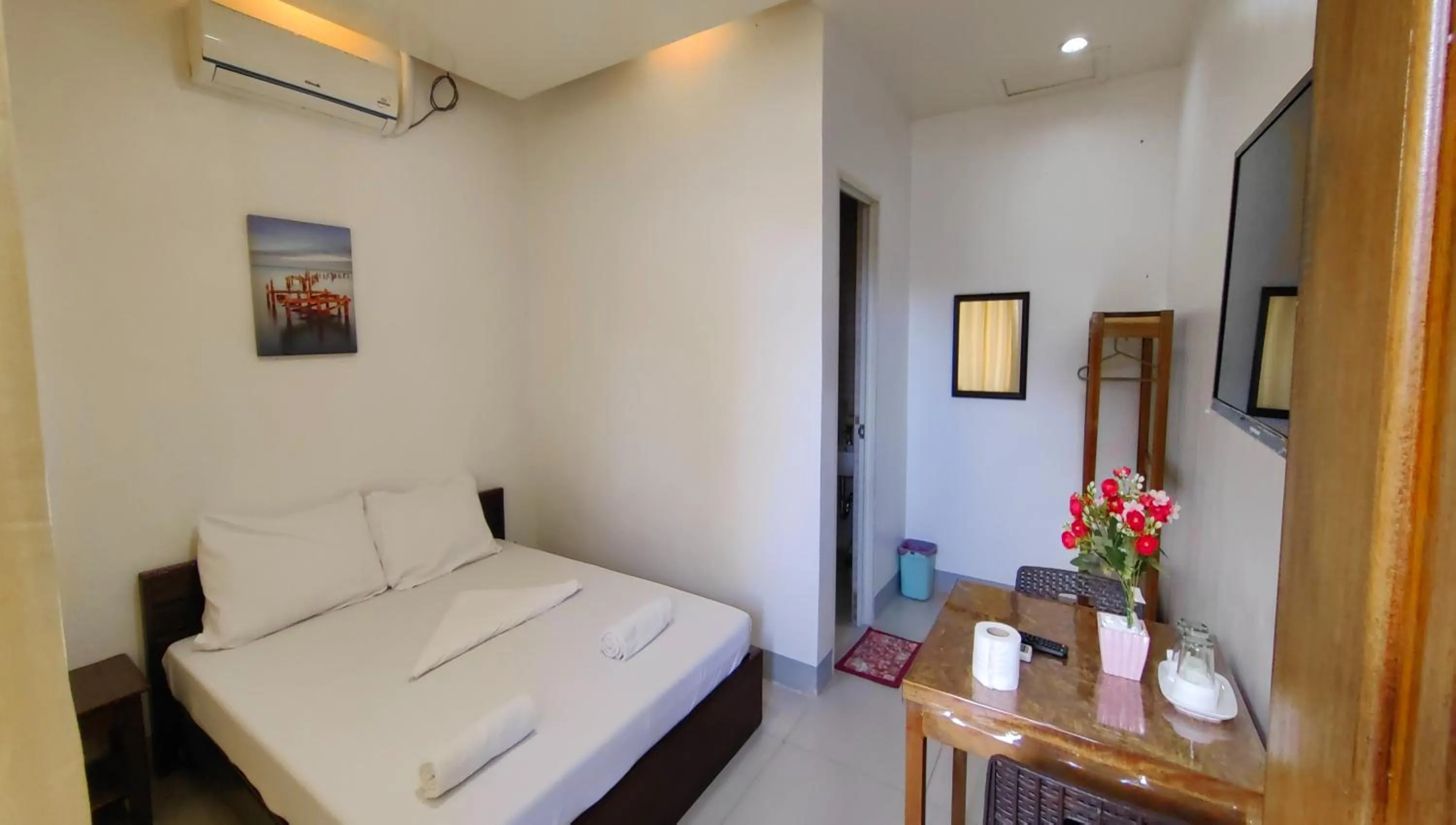 Bedroom, Bed in Pring Pension House Puerto Princesa