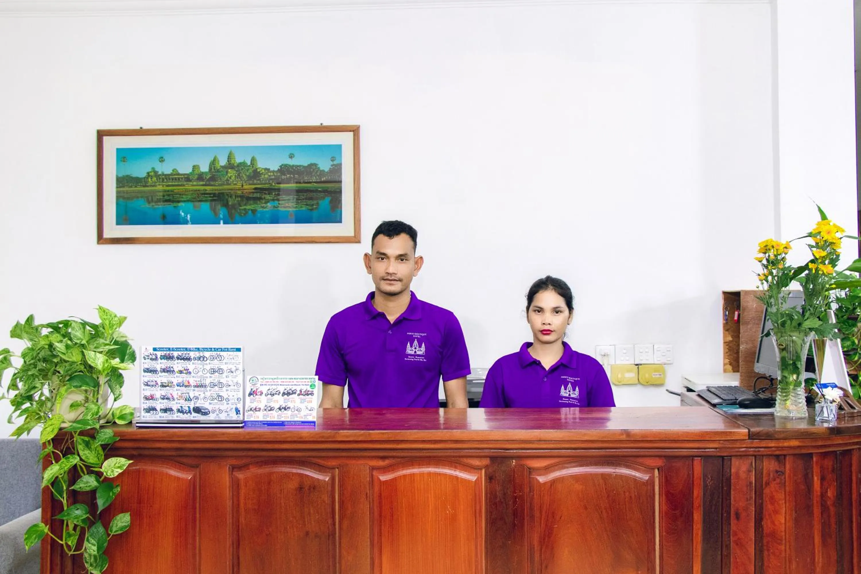 Staff in Thonka Boutique