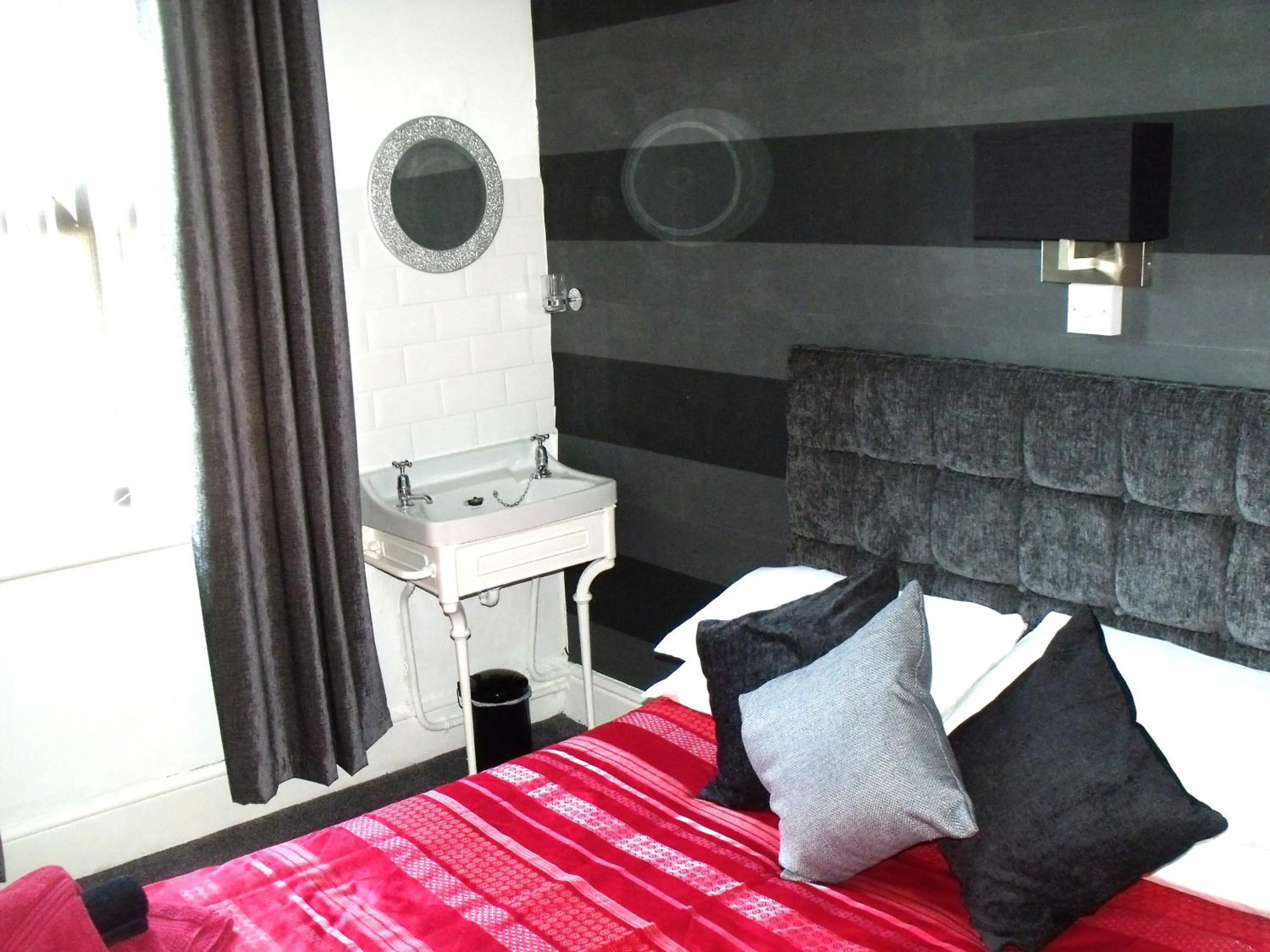 Other, Bed in The Derby Hotel