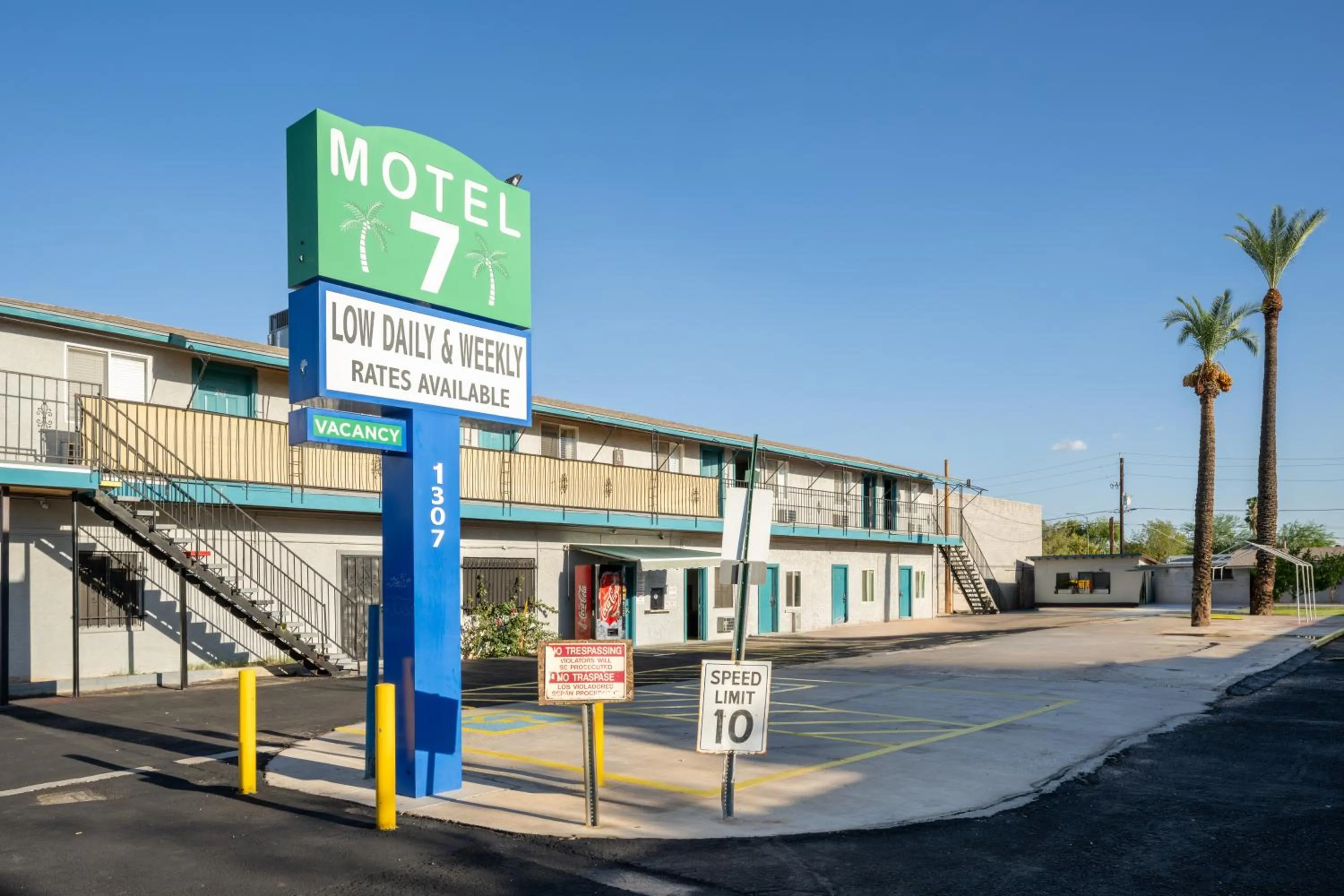 Facade/entrance in Motel 7 By OYO Near Phoenix Airport