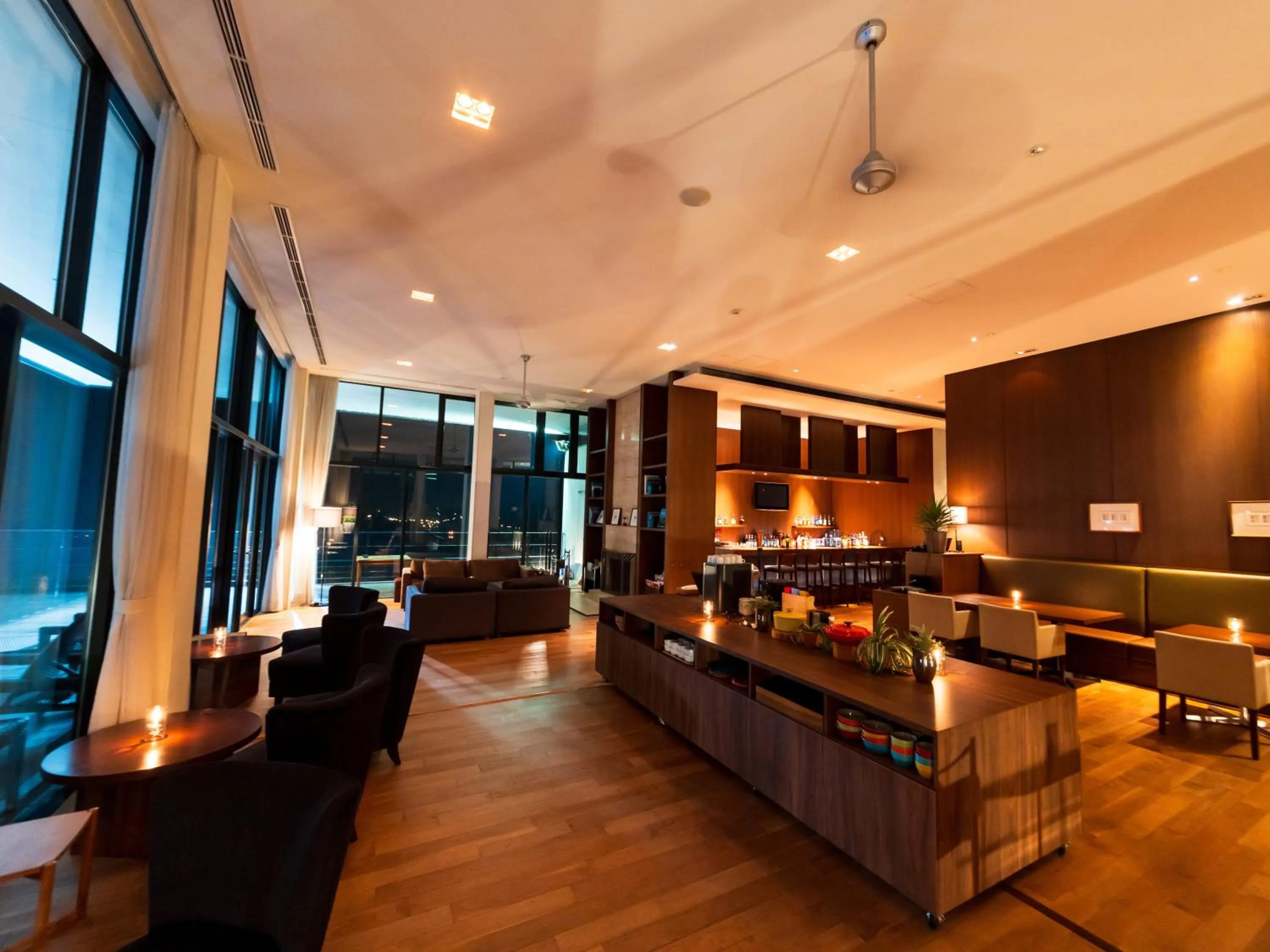 Lounge or bar in GLAMPROOK Futtsu BRISTOL HILL