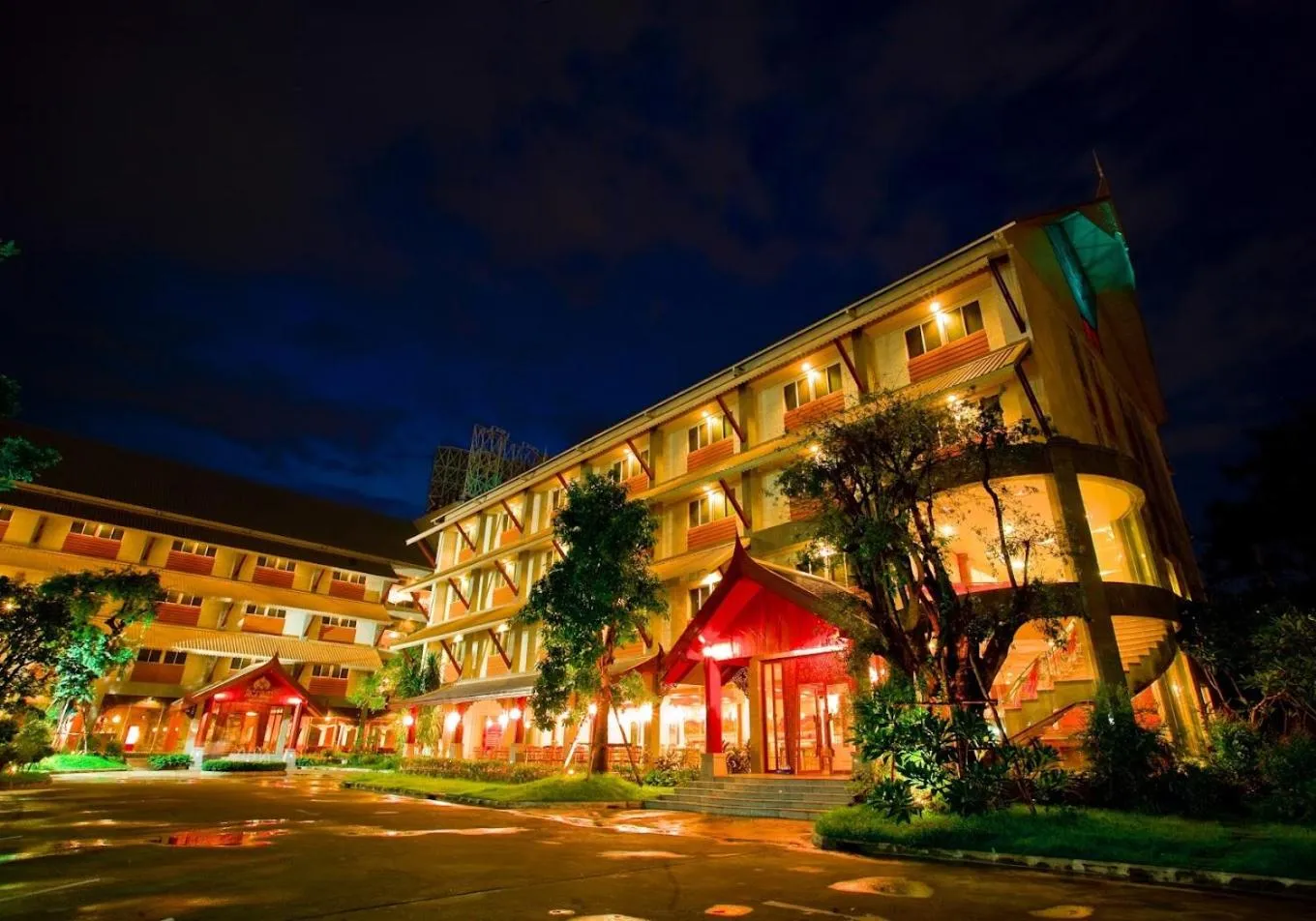 Property building in iCheck inn Thapra