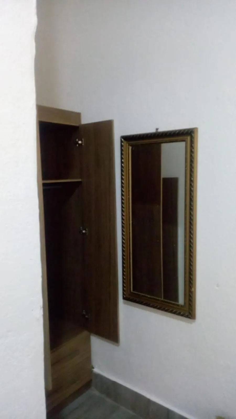wardrobe in Hotel El Maltese