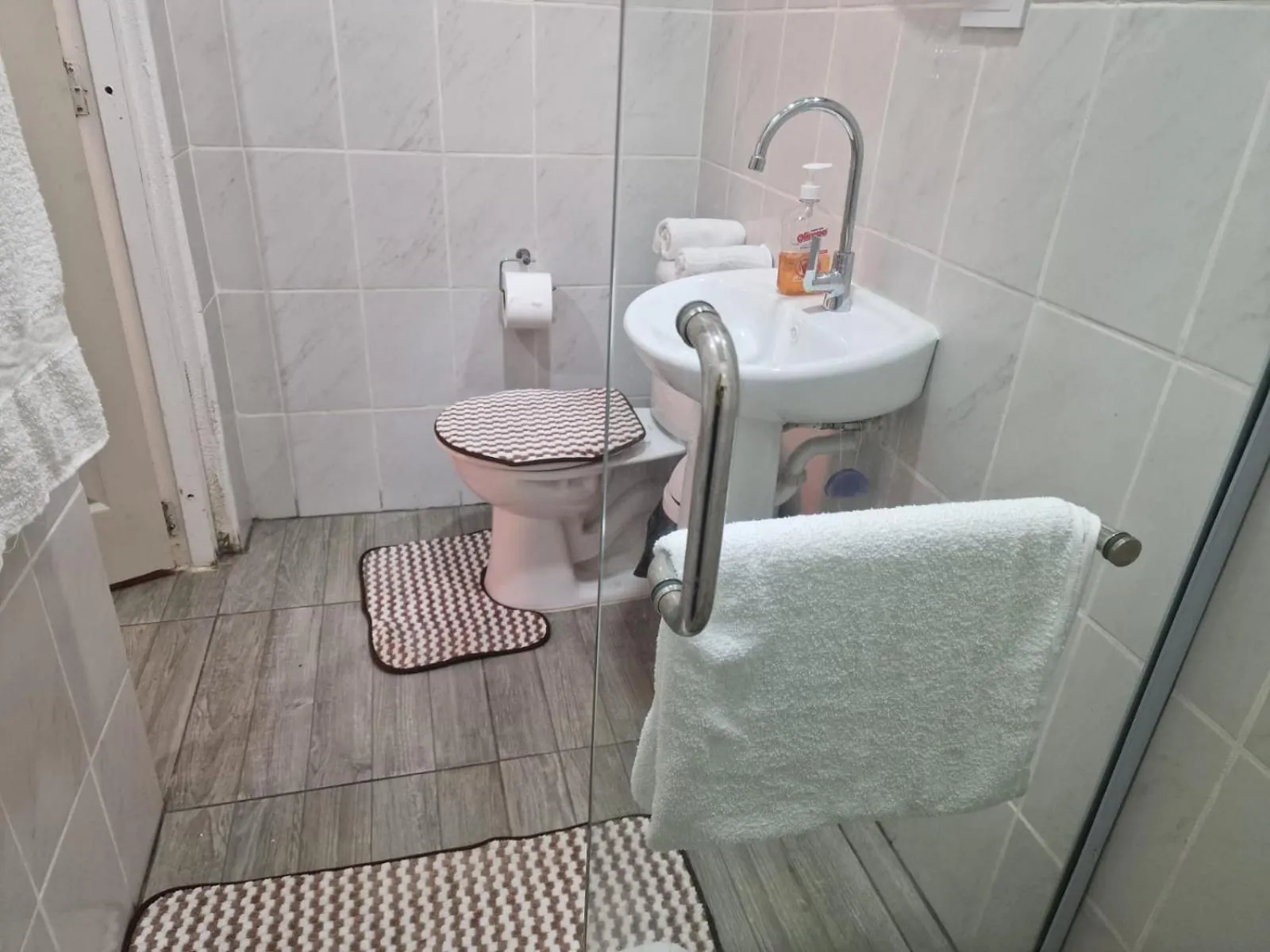 Shower in Hotel El Maltese