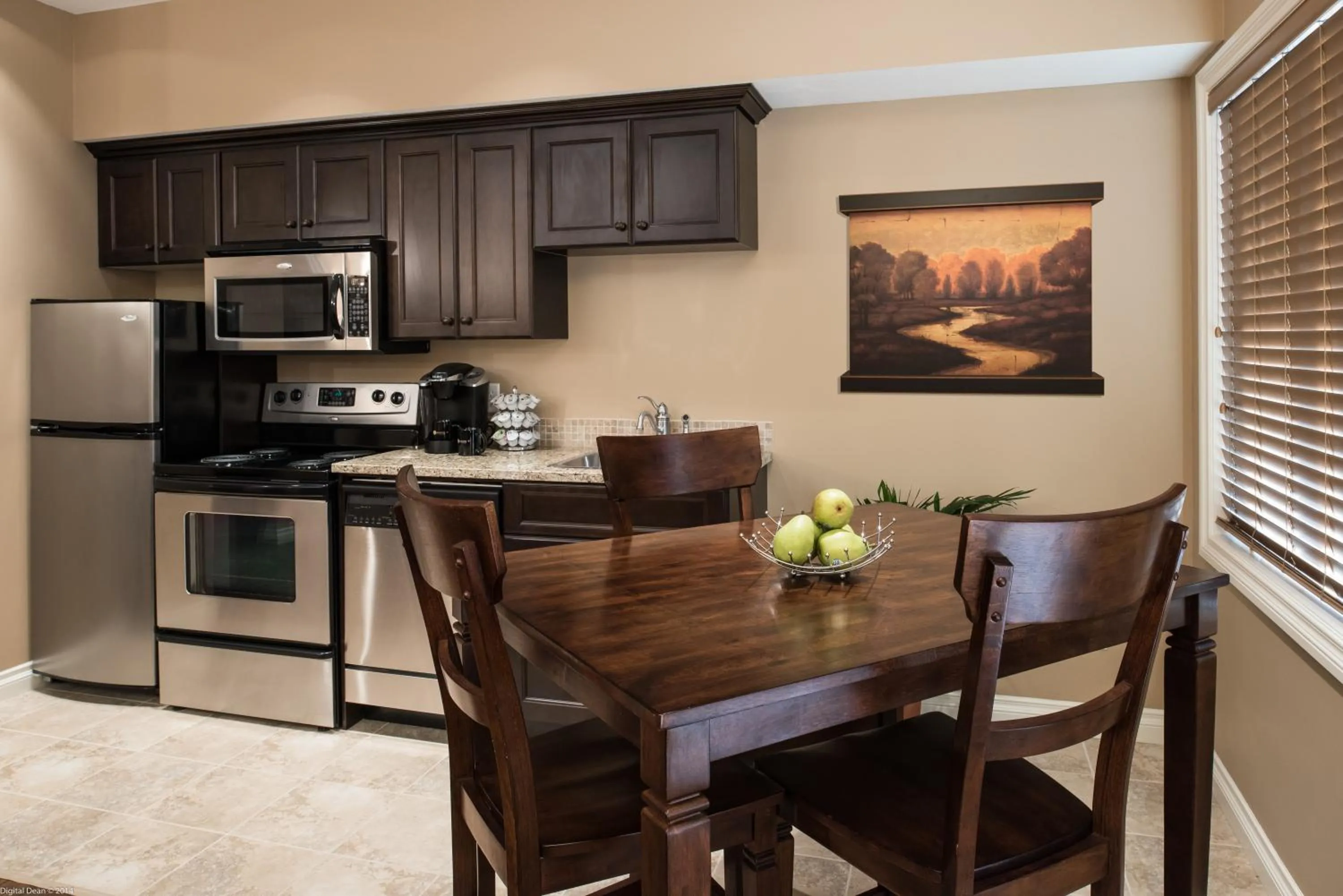 Kitchen or kitchenette in The Castle at Swan Lake