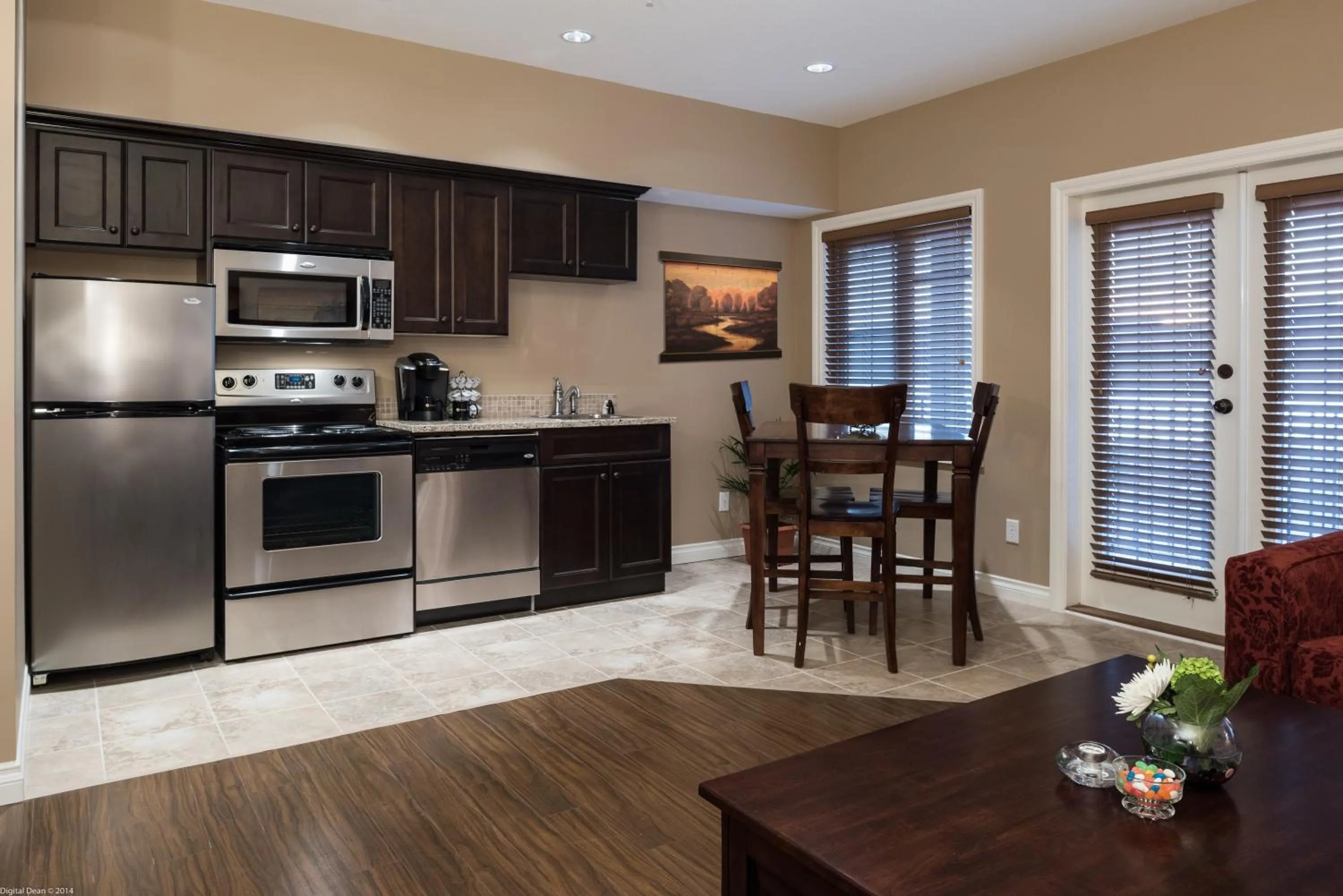Kitchen or kitchenette in The Castle at Swan Lake