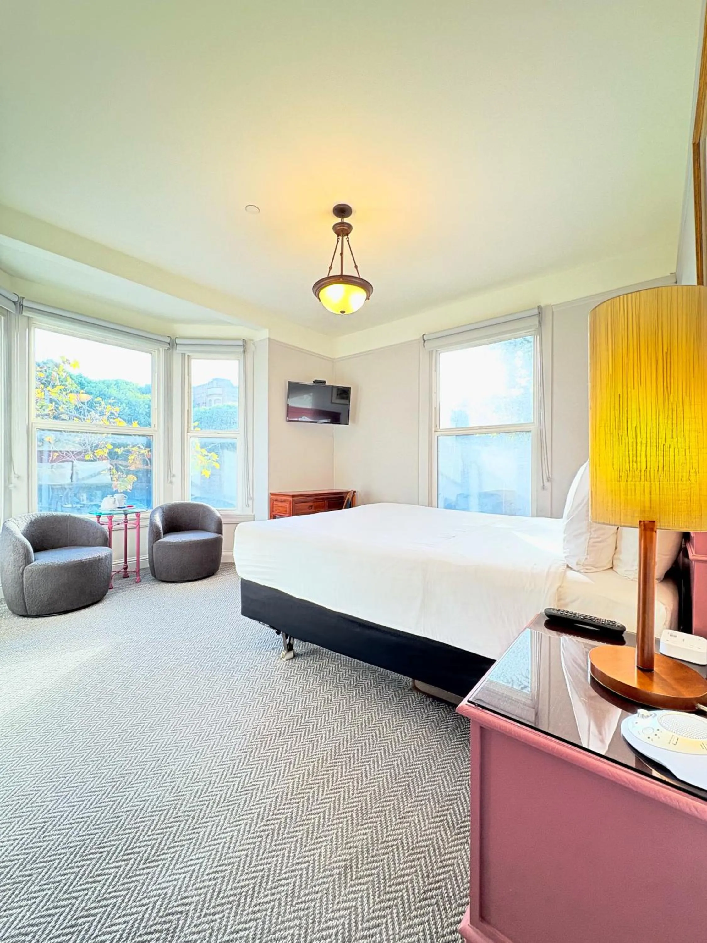 Bed in The Grove Inn