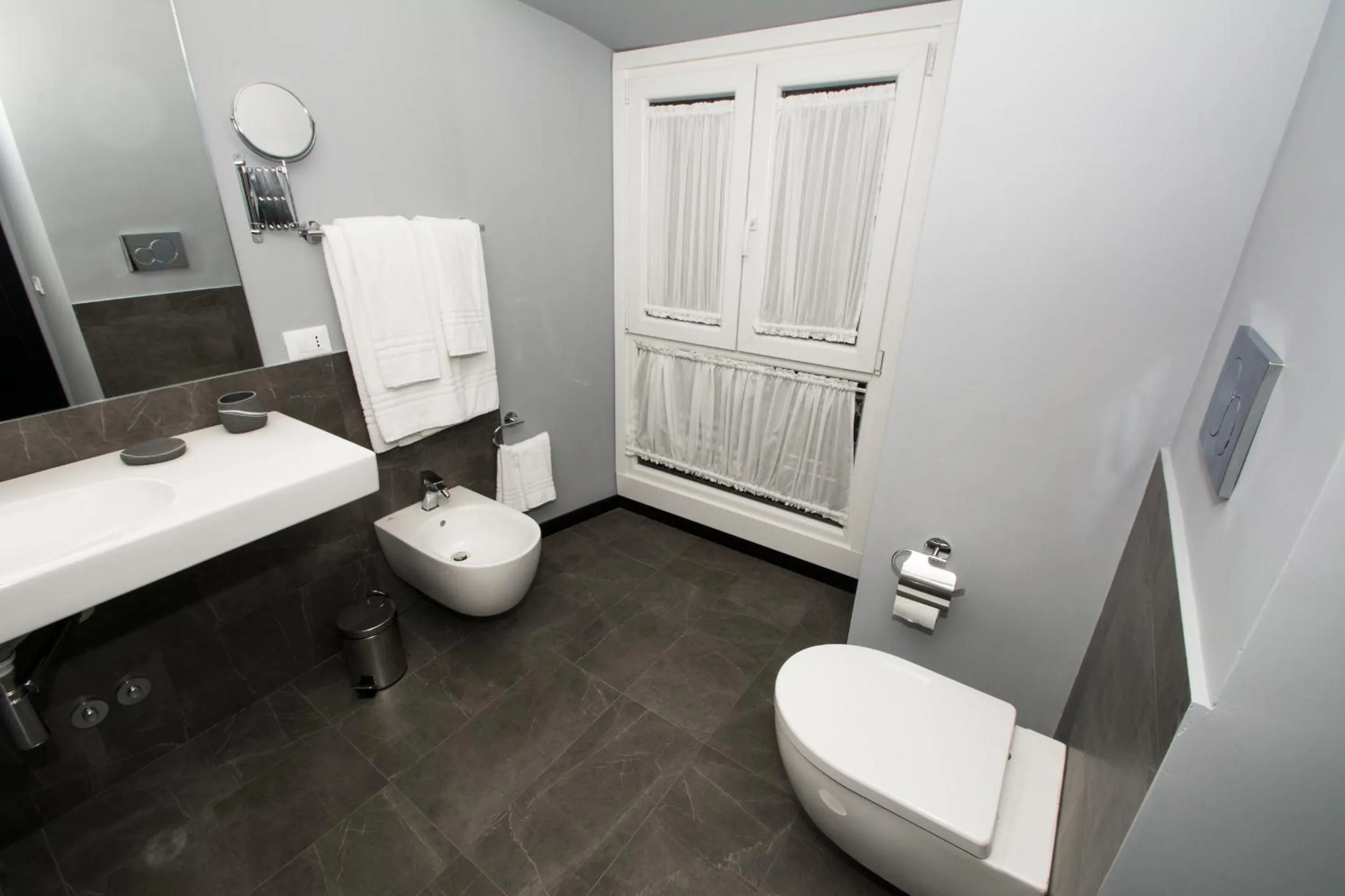 Bathroom in Capital Suite