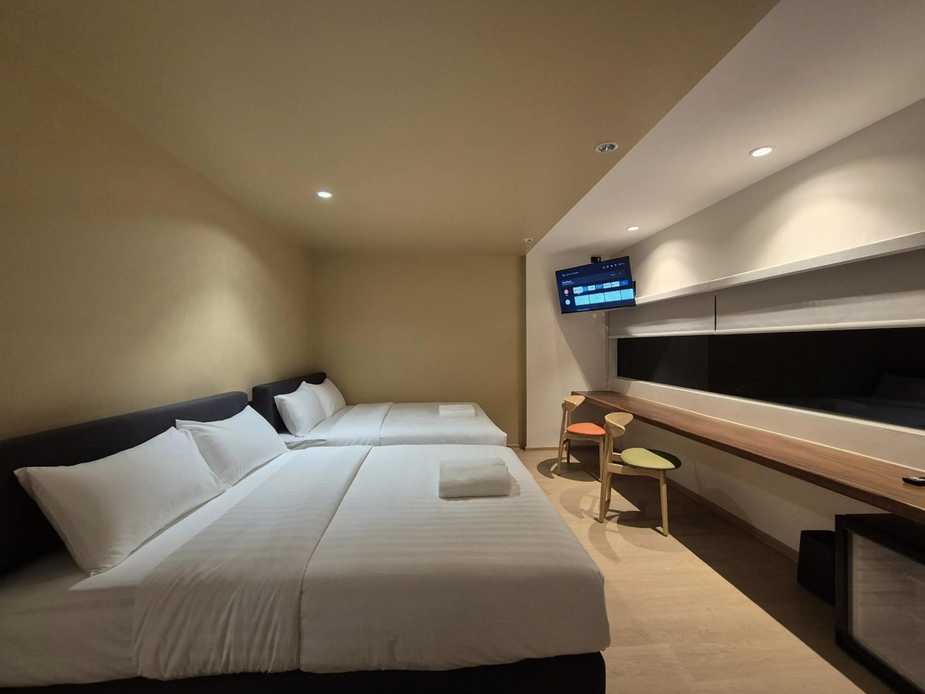 Bedroom, Bed in The Publyc Hotel