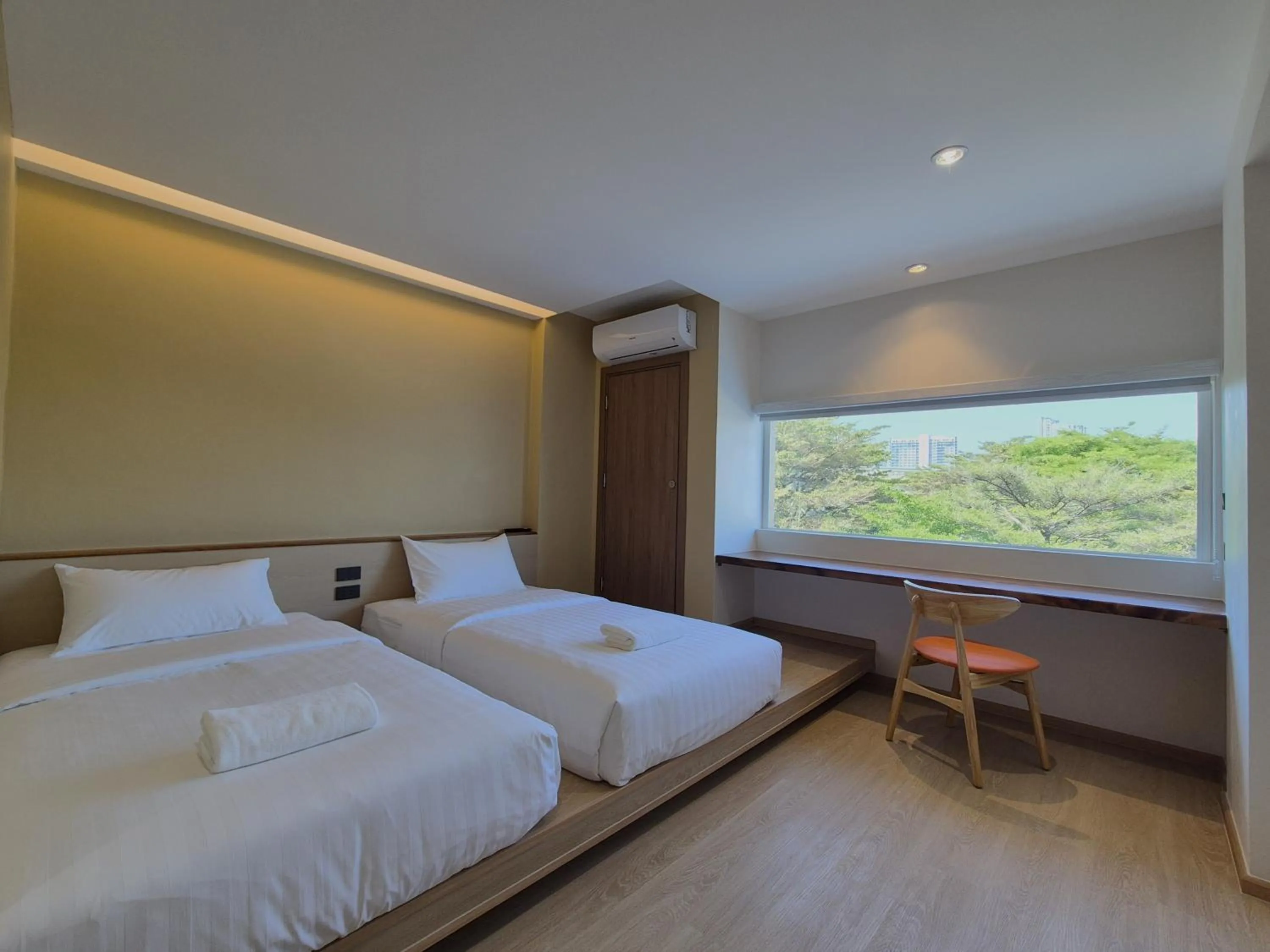 Bedroom, Bed in The Publyc Hotel