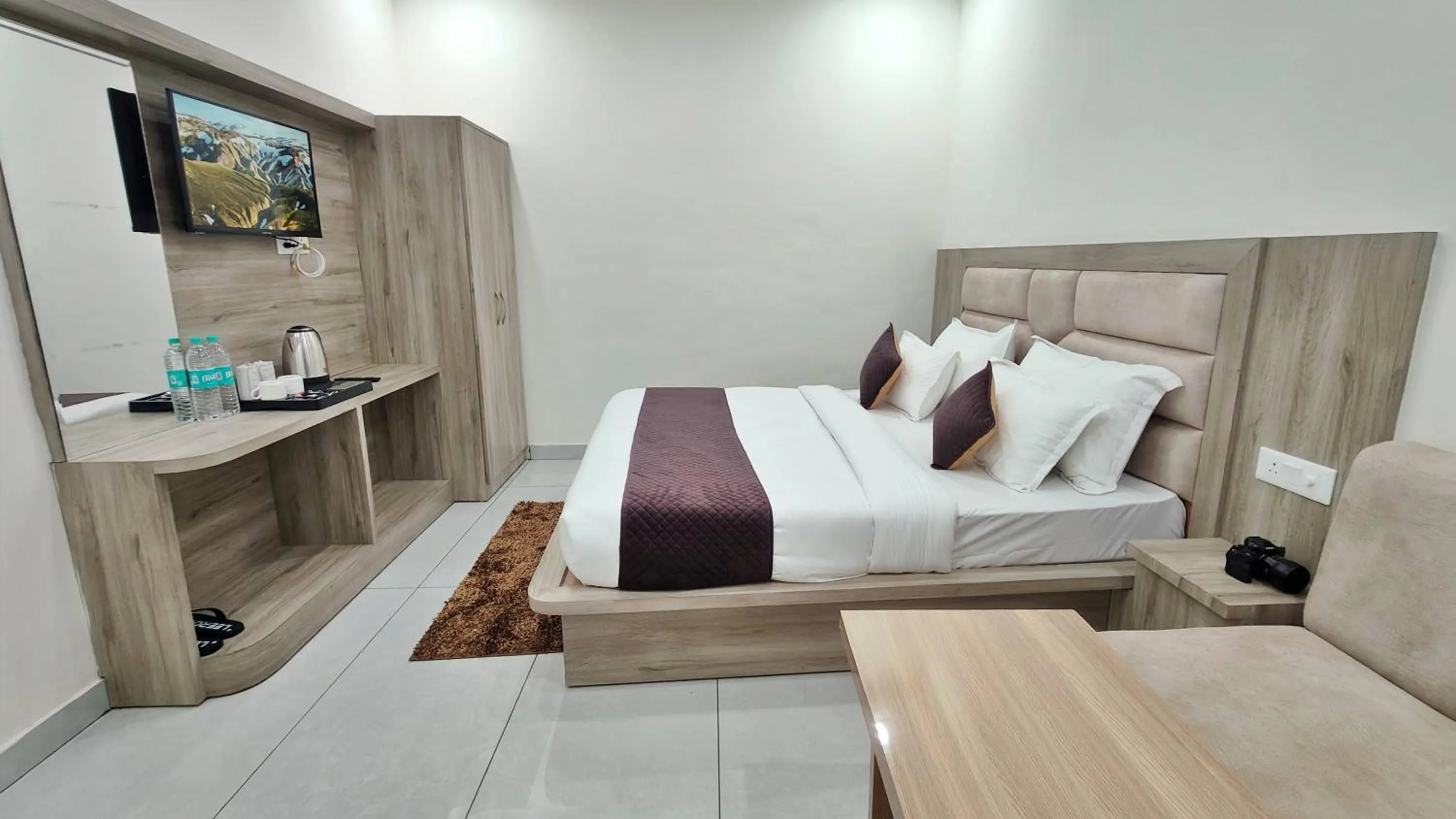 Bed in Hotel The Katra Avenue