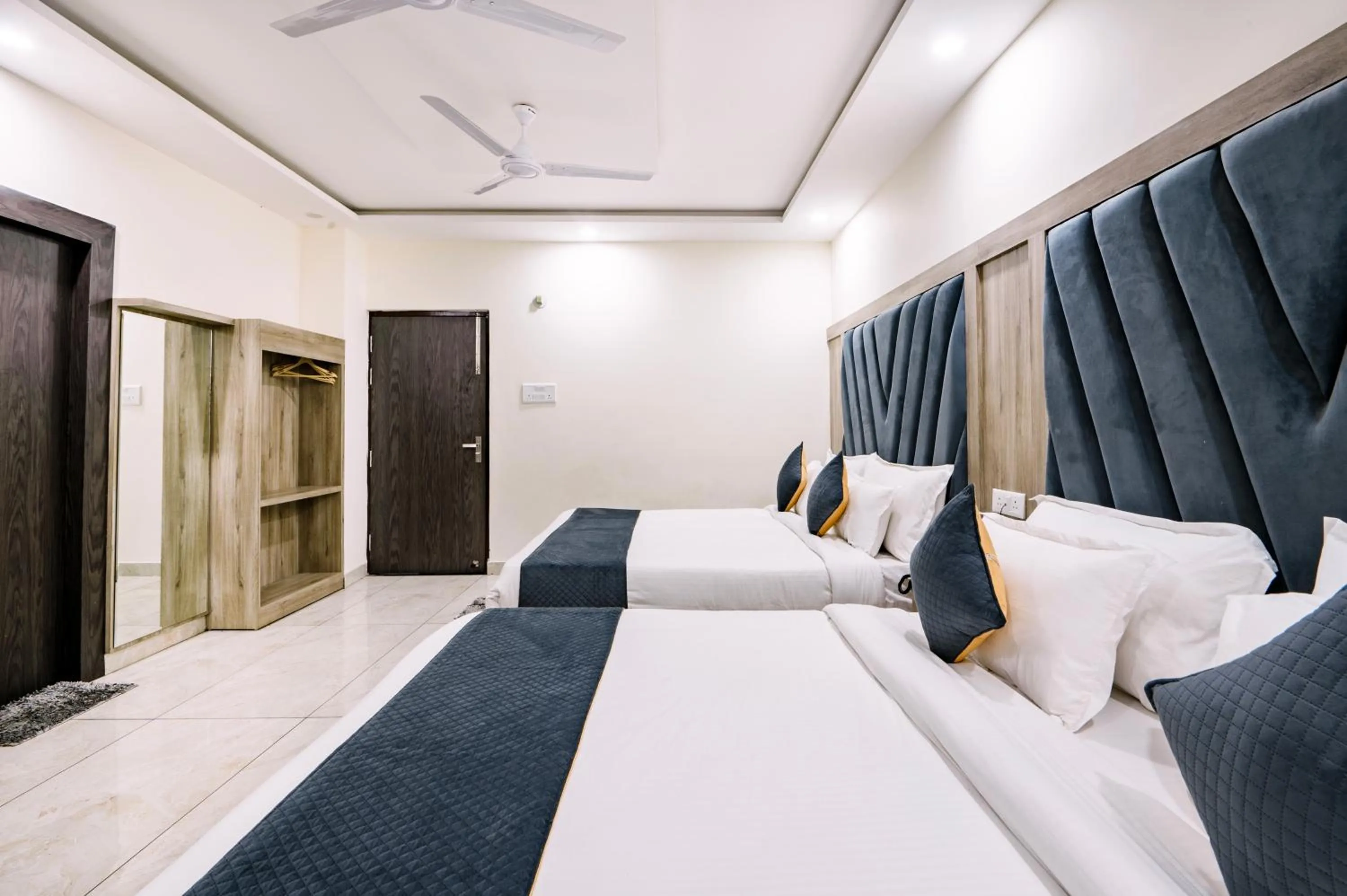 Bedroom, Bed in Hotel The Katra Avenue