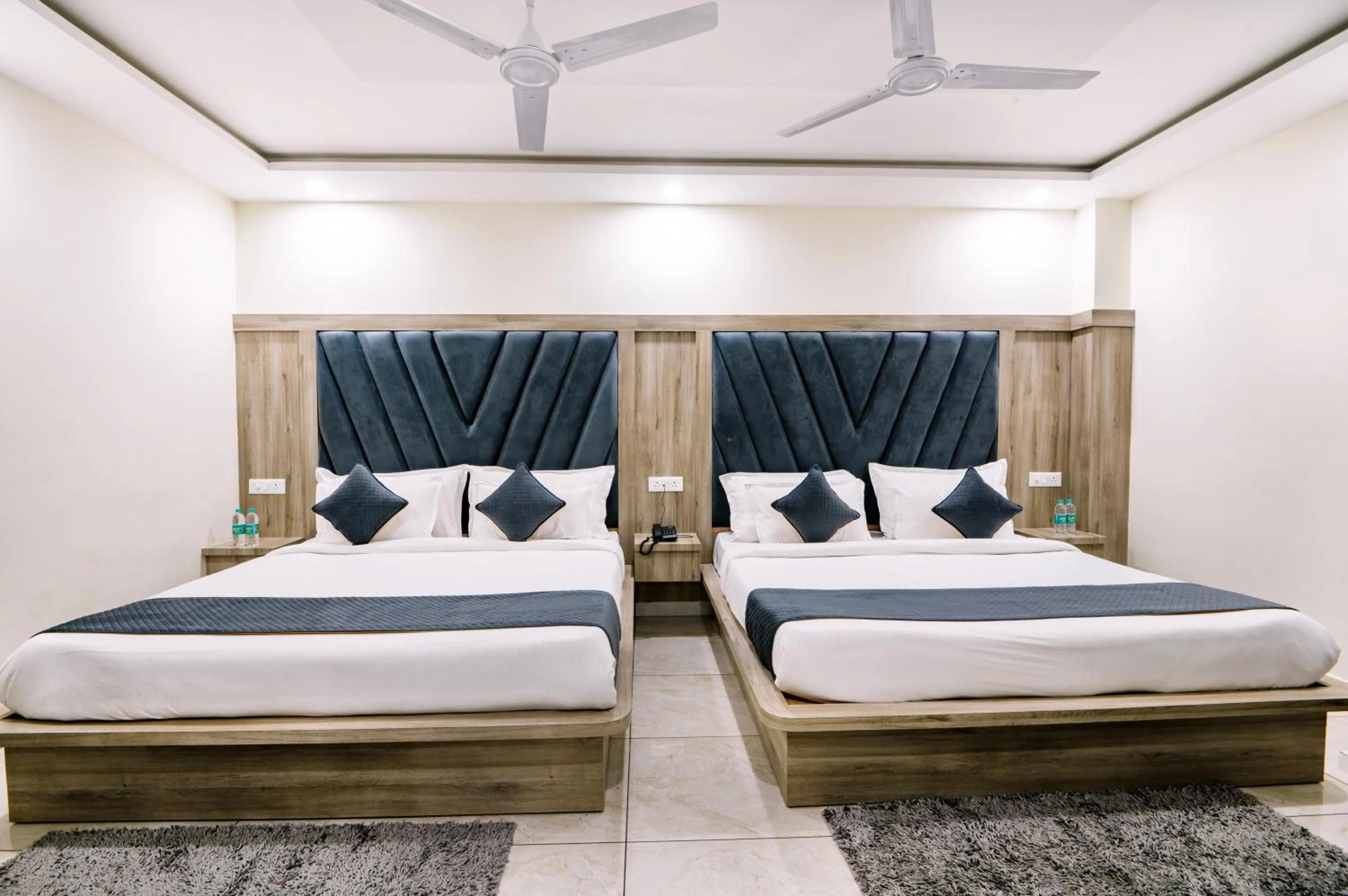 Bed in Hotel The Katra Avenue