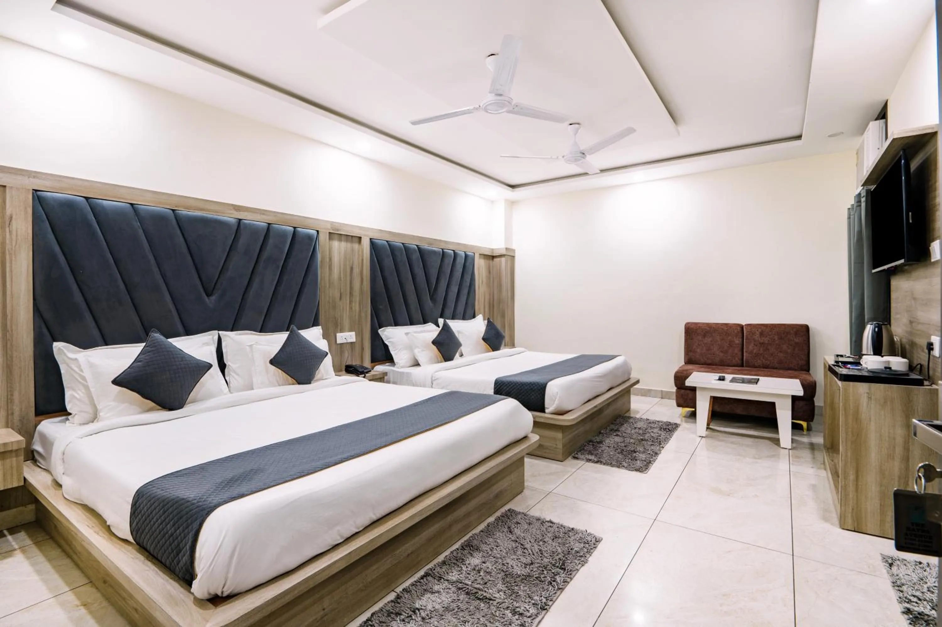 Bedroom, Bed in Hotel The Katra Avenue