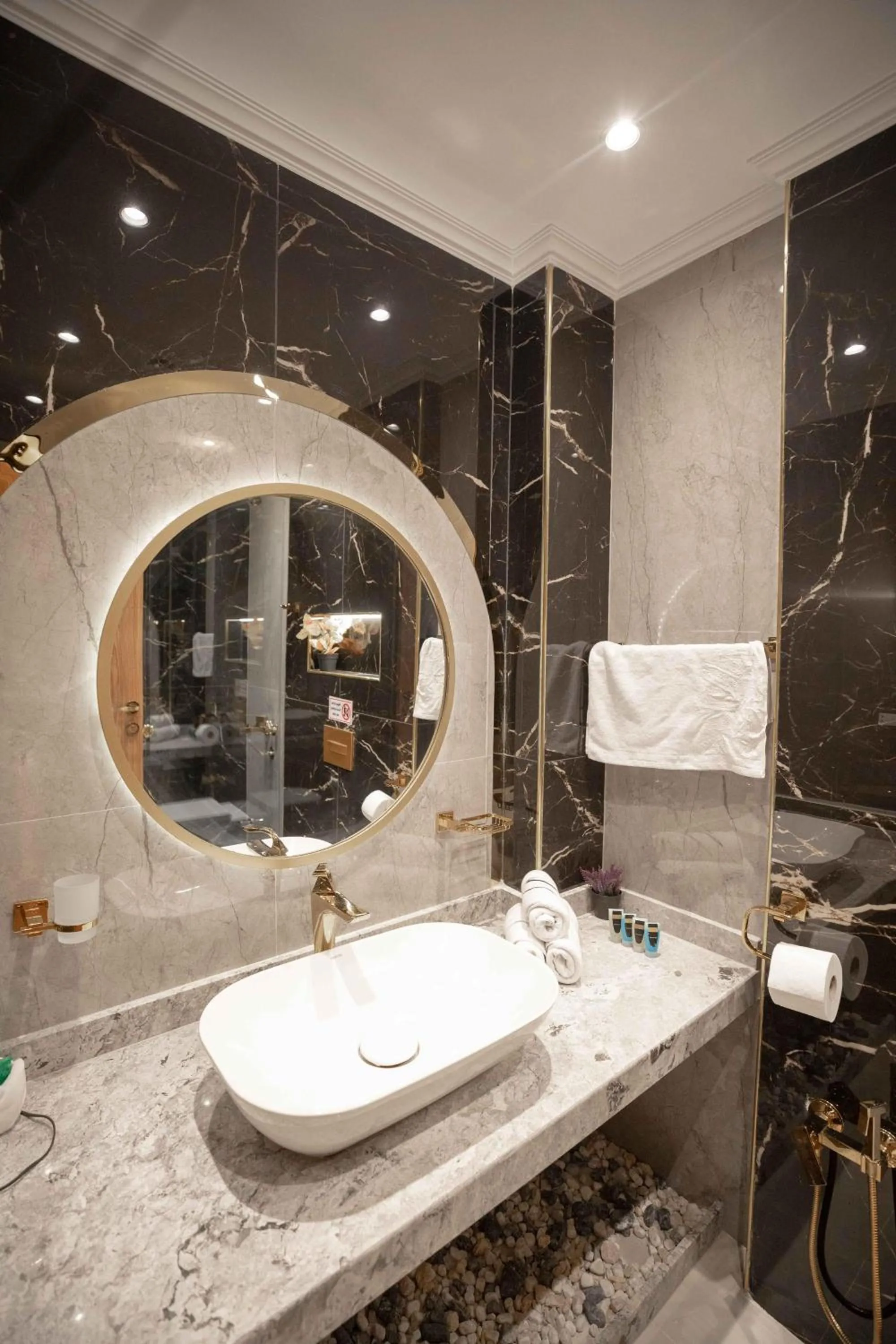 Bathroom in Eyes Of Egypt Pyramids View Boutique Hotel