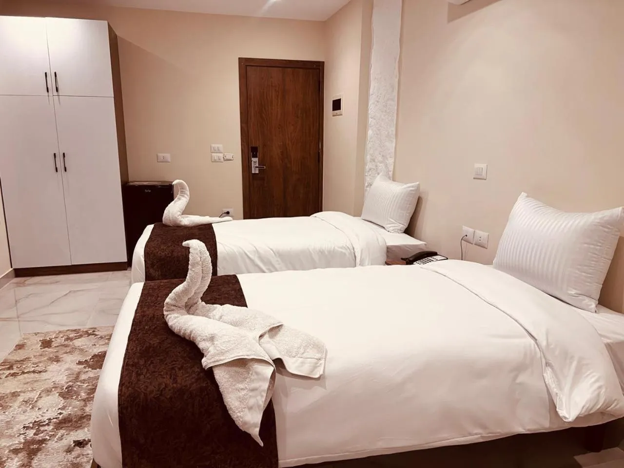 Bed in Eyes Of Egypt Pyramids View Boutique Hotel