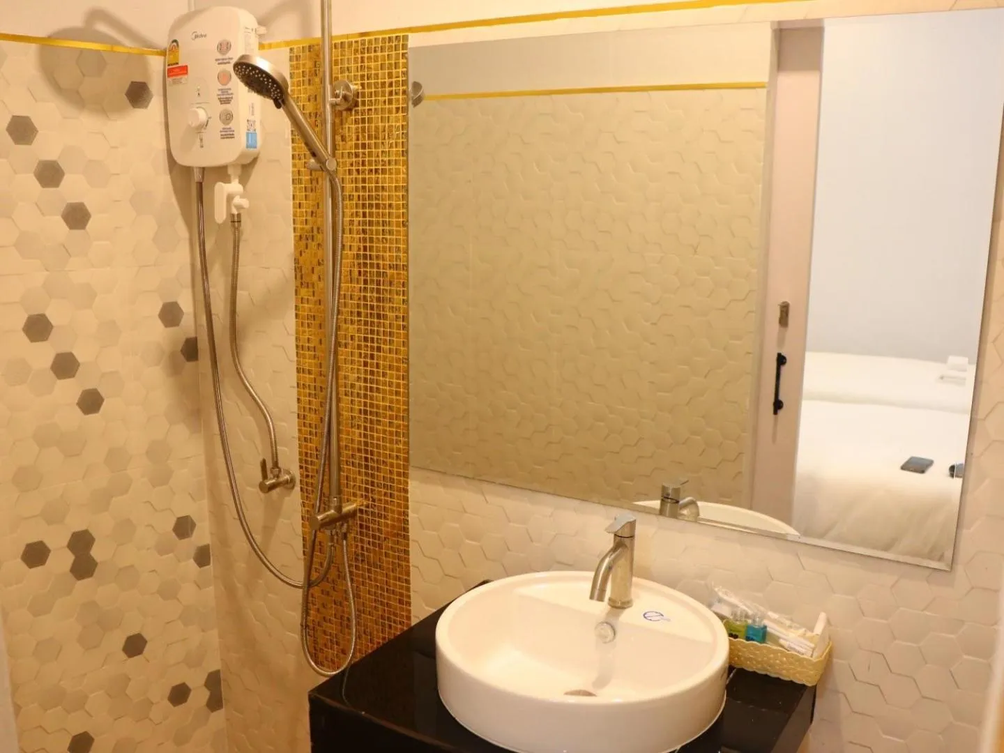 Shower in Moya Boutique Hotel