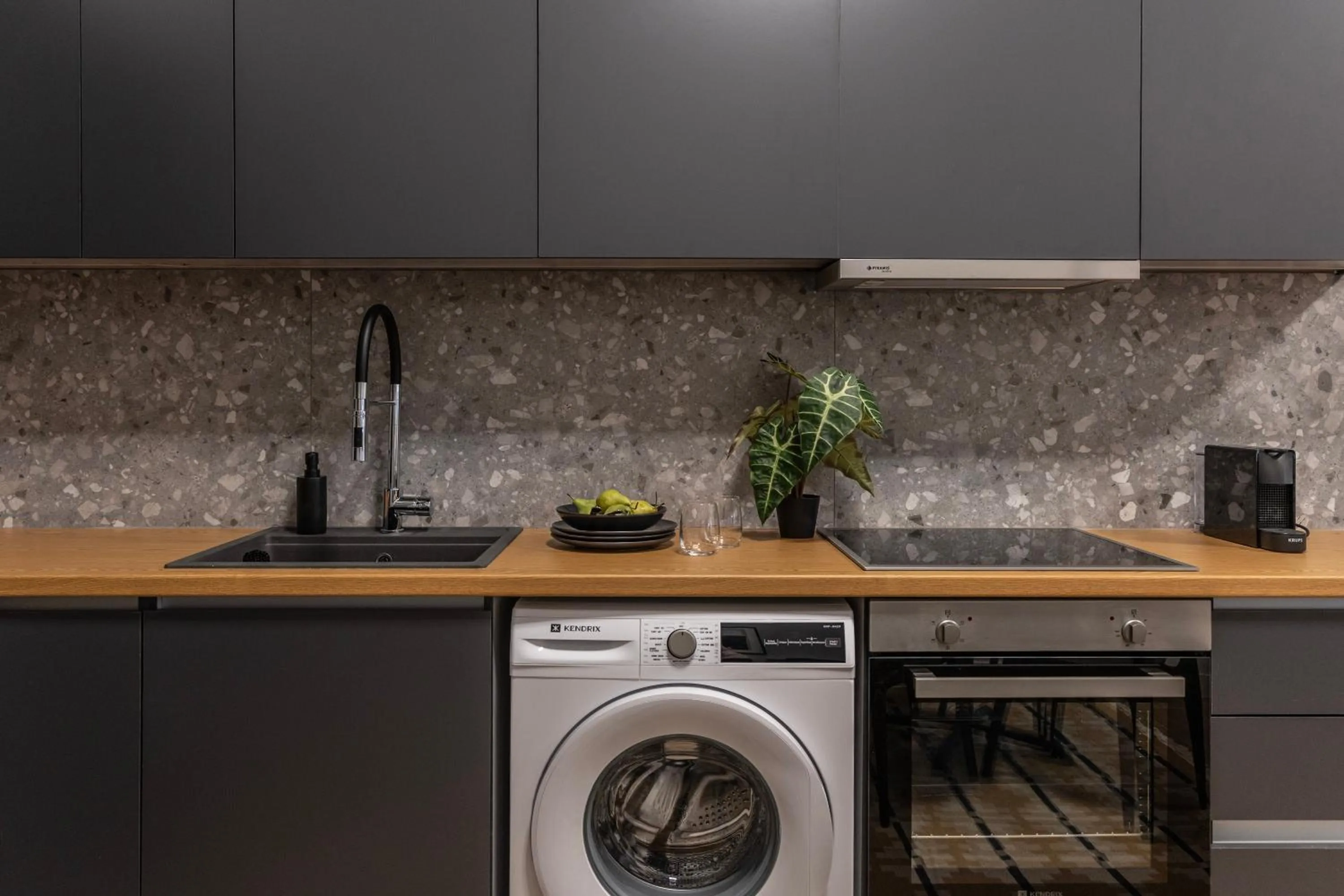 kitchen in Elliot Petralona, Athens