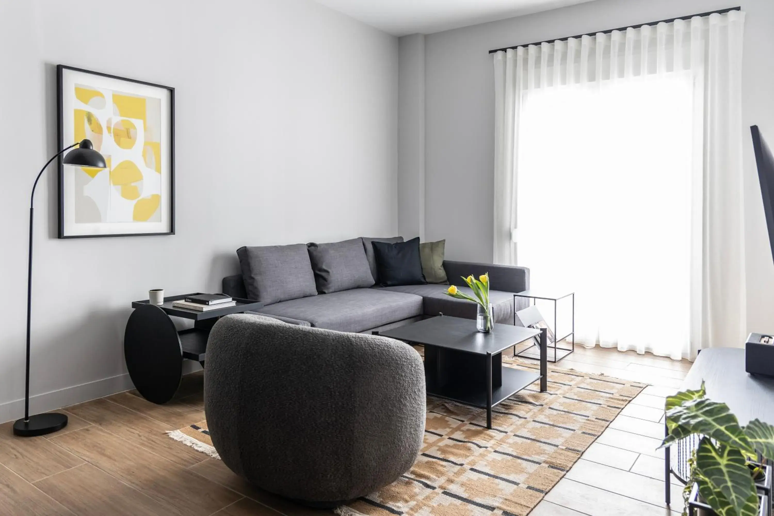 Two-Bedroom Apartment with Balcony in Elliot Petralona, Athens Two-Bedroom Apartment with Balcony in Elliot Petralona, Athens