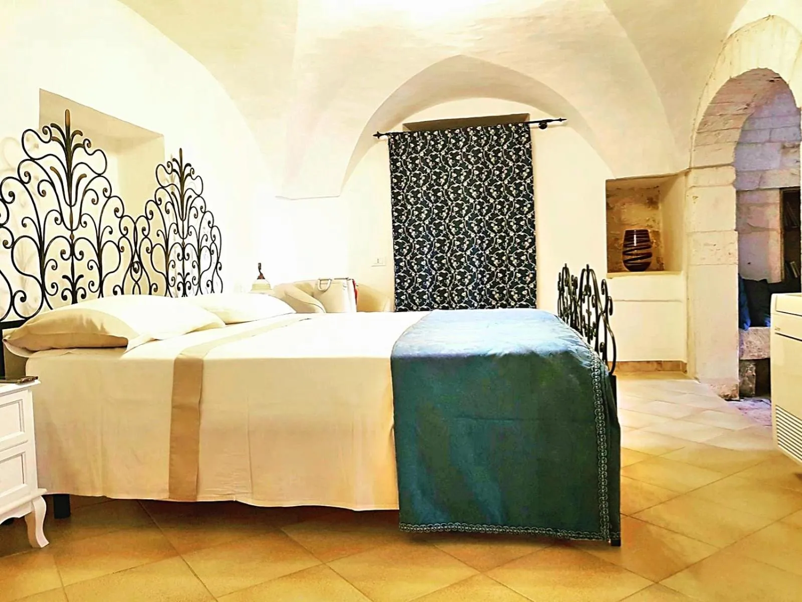 Bedroom, Bed in Palazzo Rodio