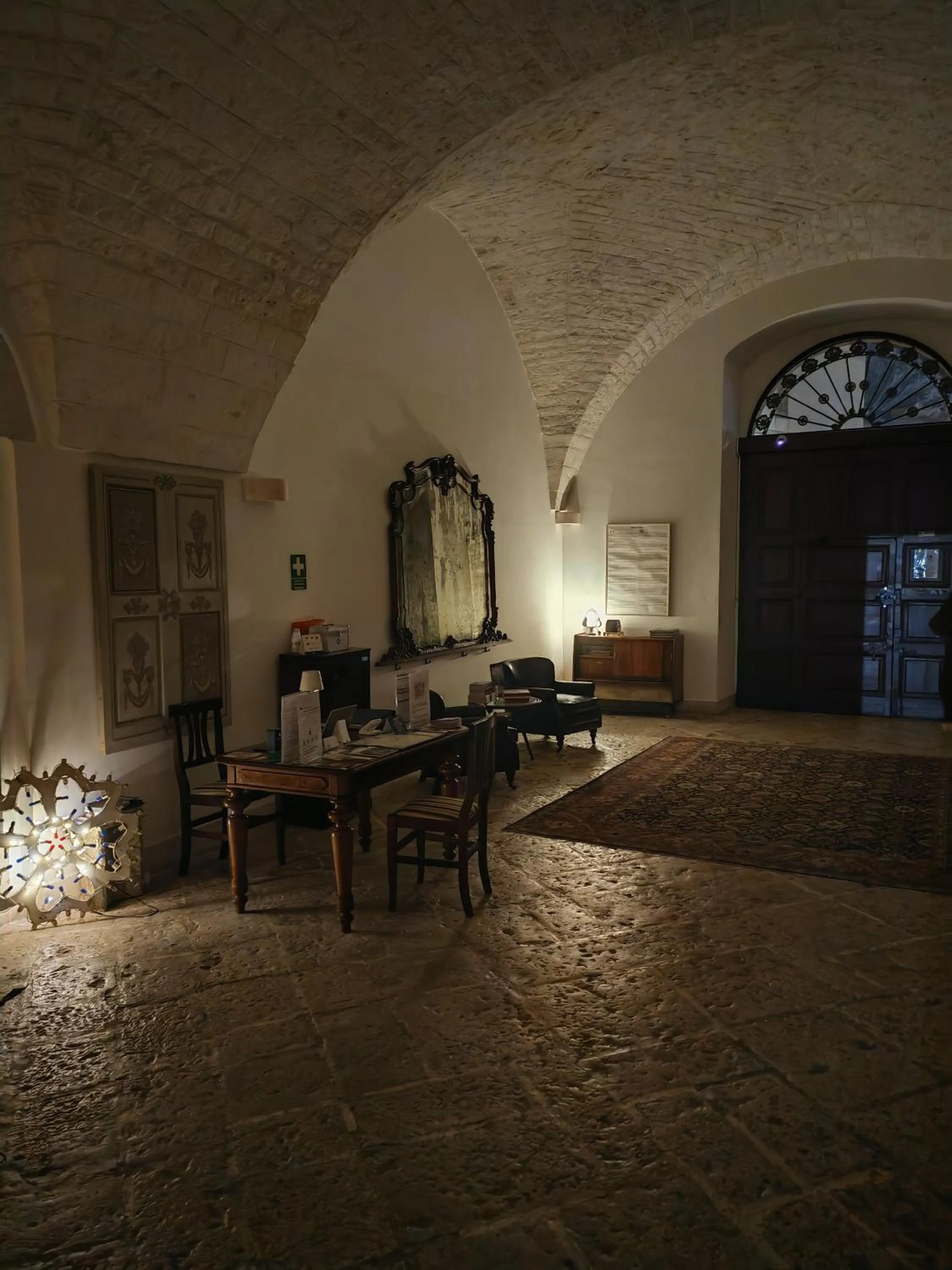 concierge in Palazzo Rodio