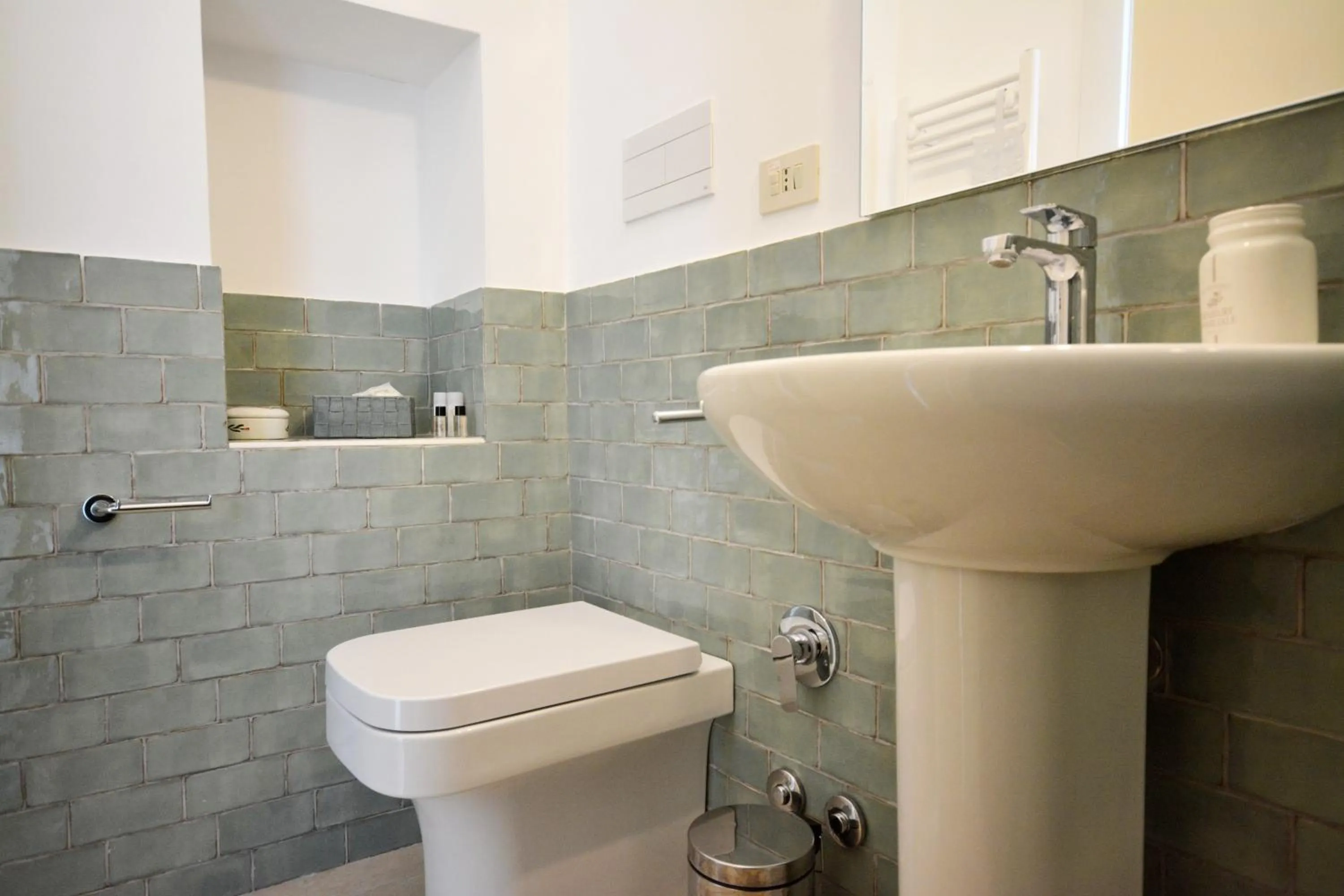 Toilet in Palazzo Rodio