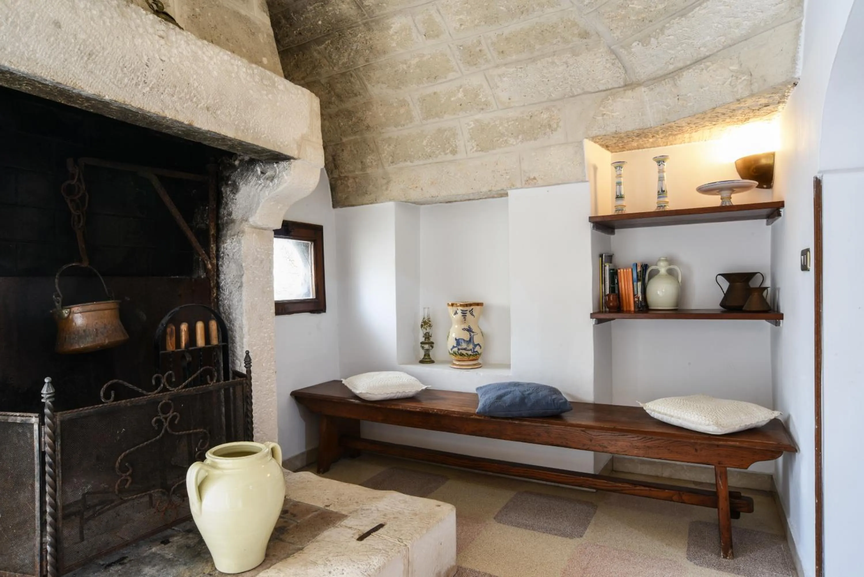 flat iron, Bed in Palazzo Rodio