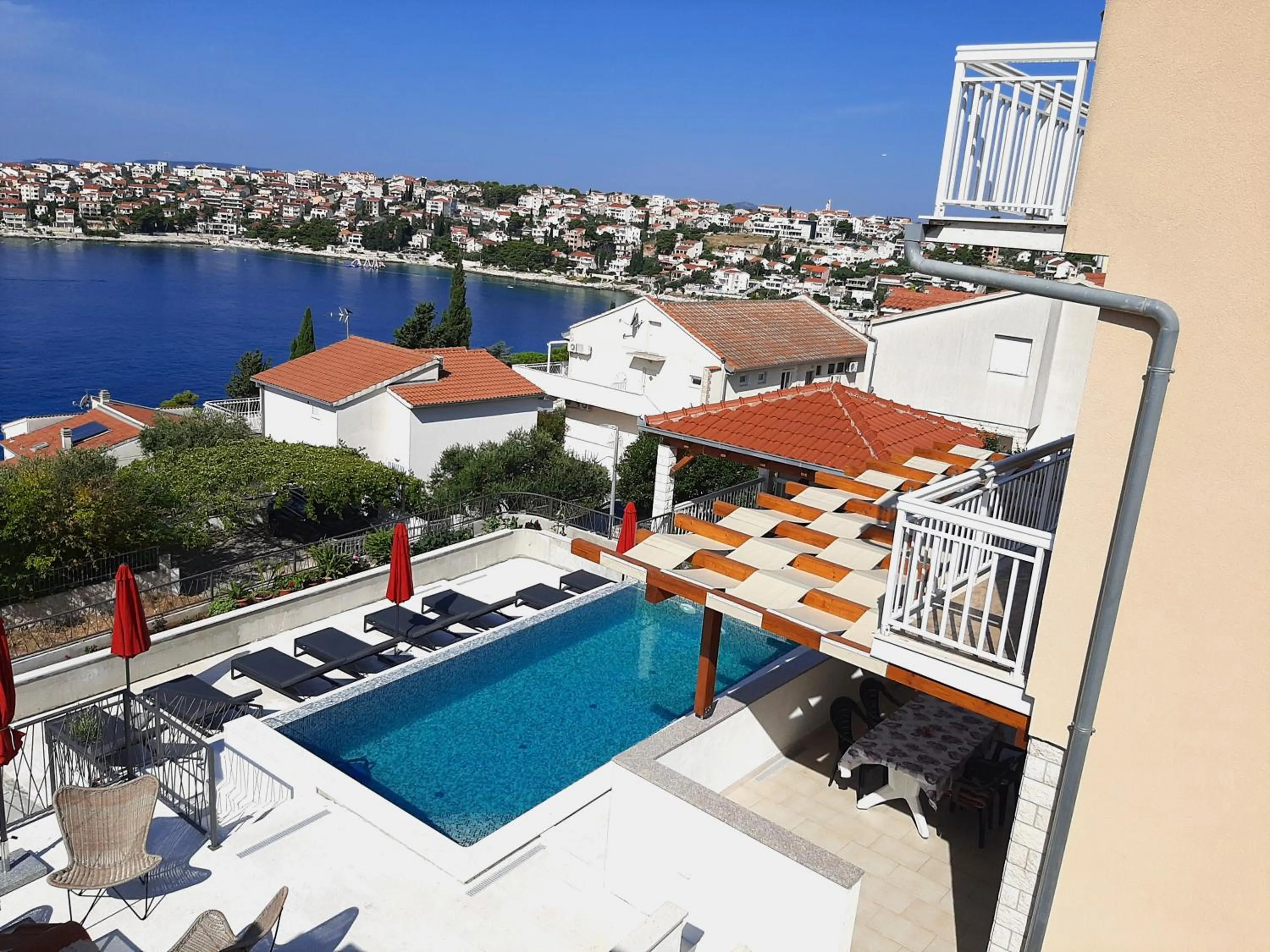 Sea view apartments with heated infinity swimming pool