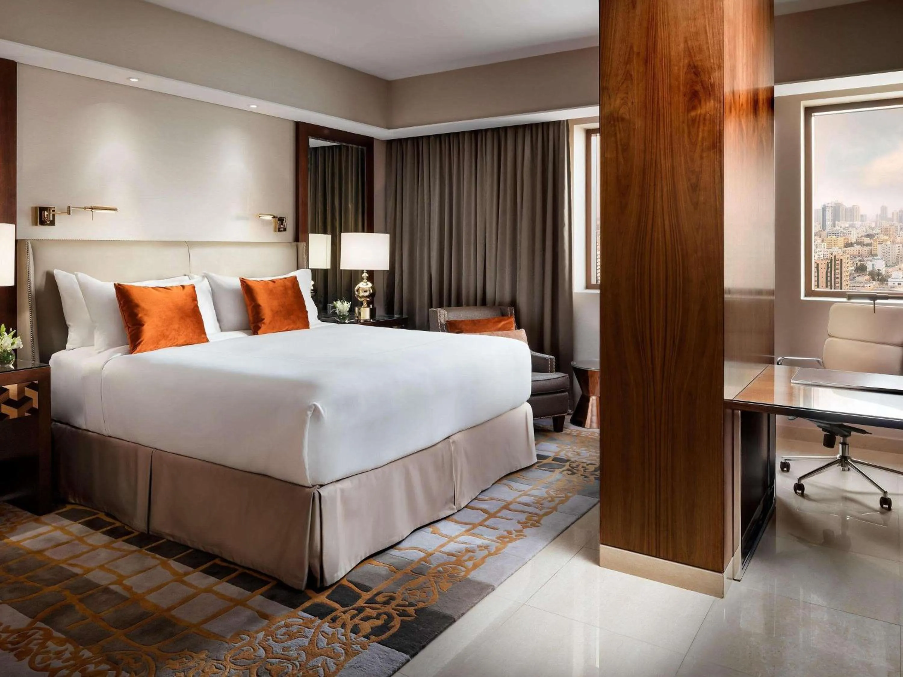 Bedroom, Bed in Fairmont Ajman