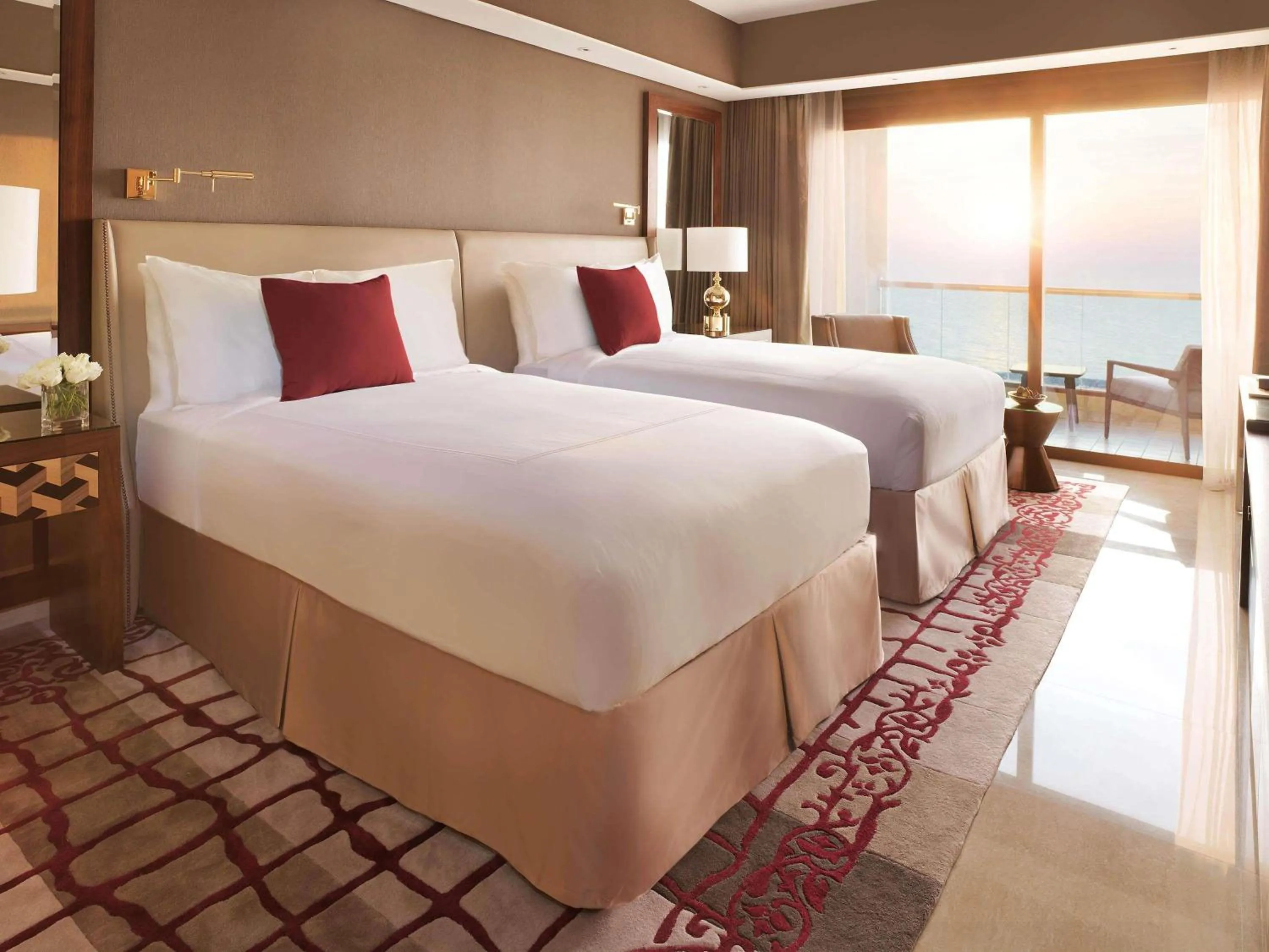 Bedroom, Bed in Fairmont Ajman