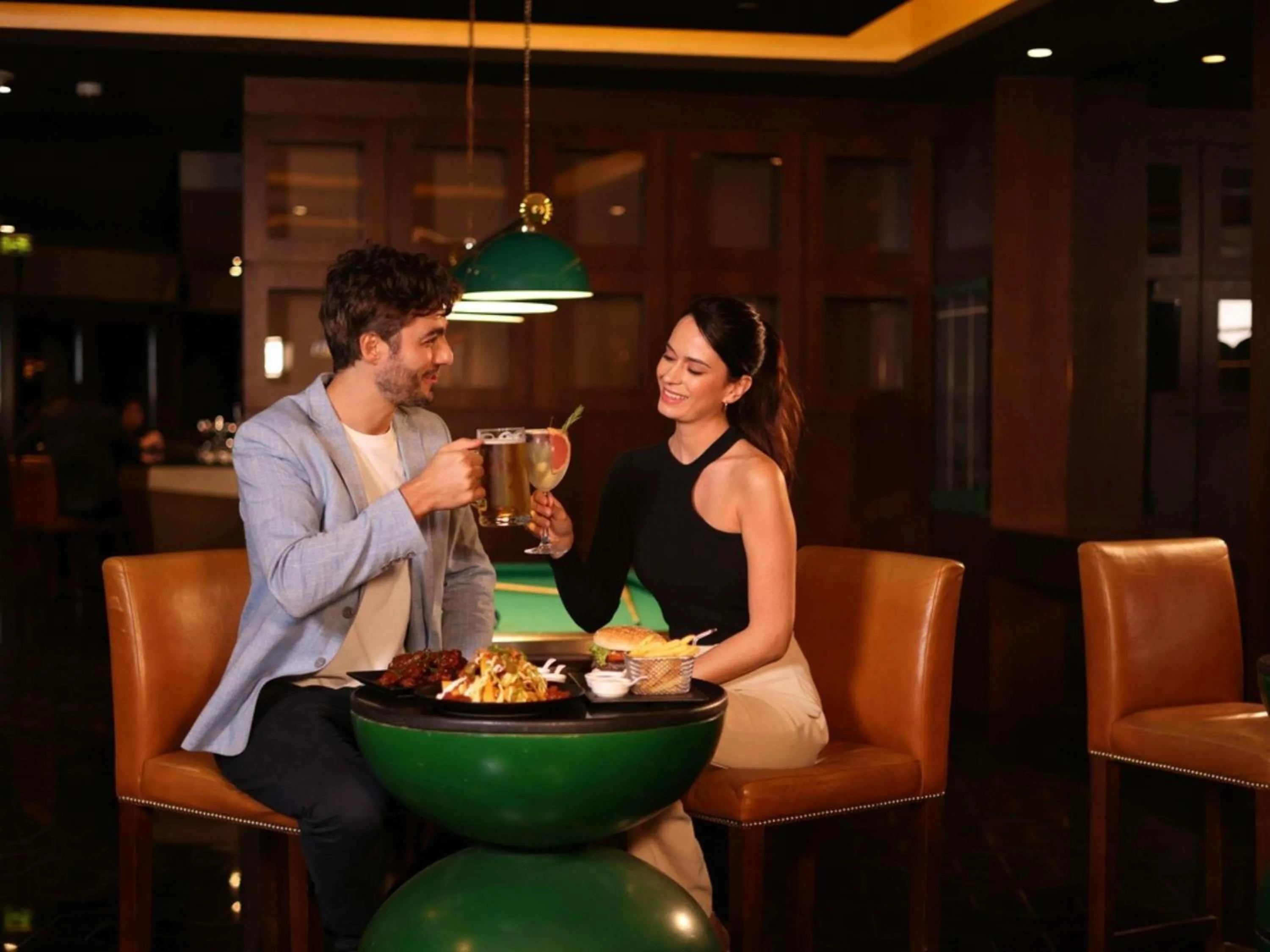 Lounge or bar in Fairmont Ajman