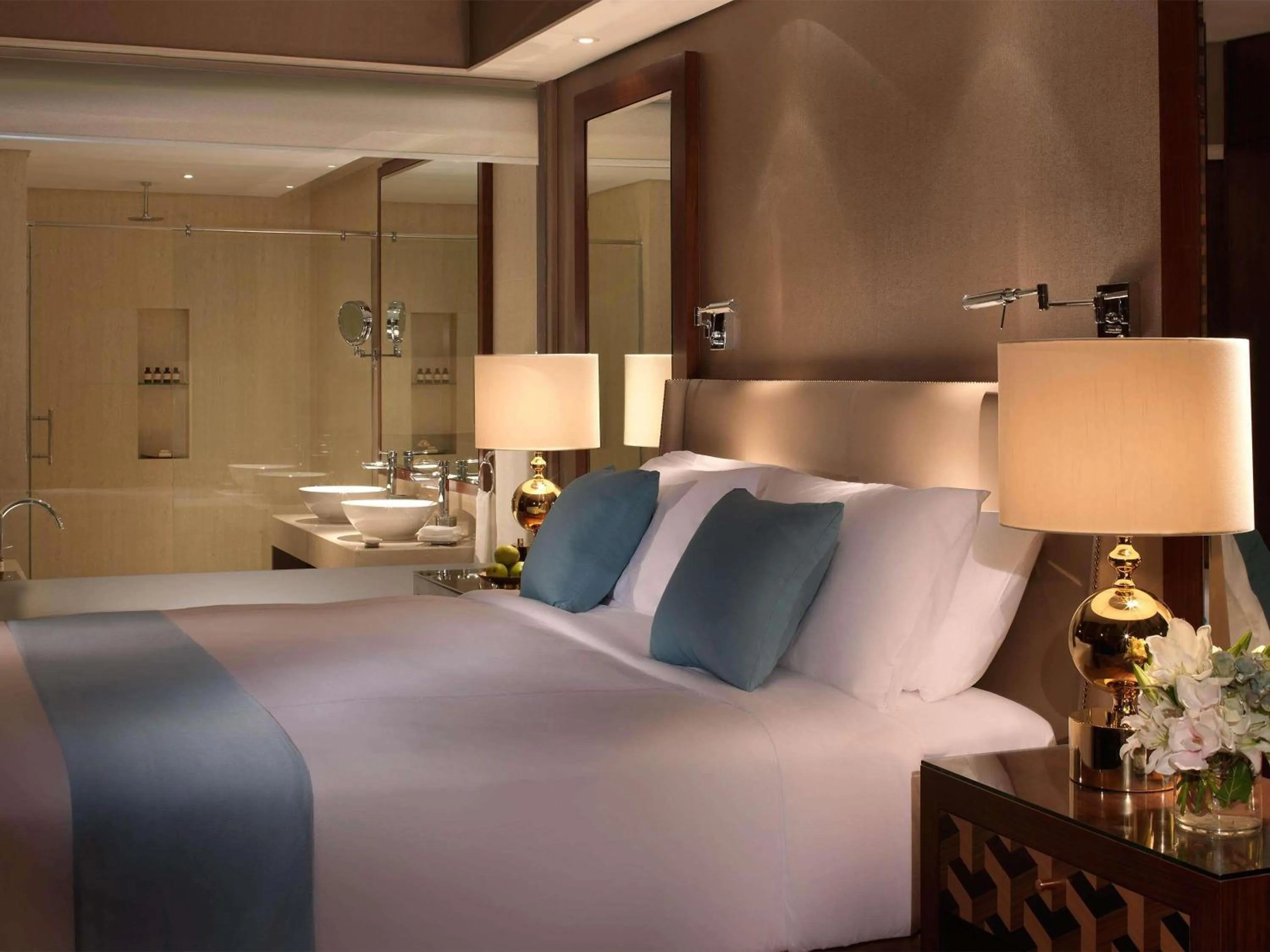 Bedroom, Bed in Fairmont Ajman