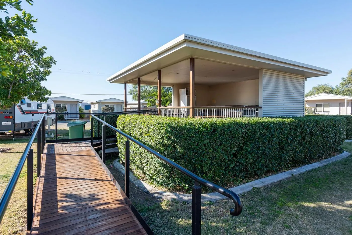 Communal kitchen in Chinchilla Tourist Park