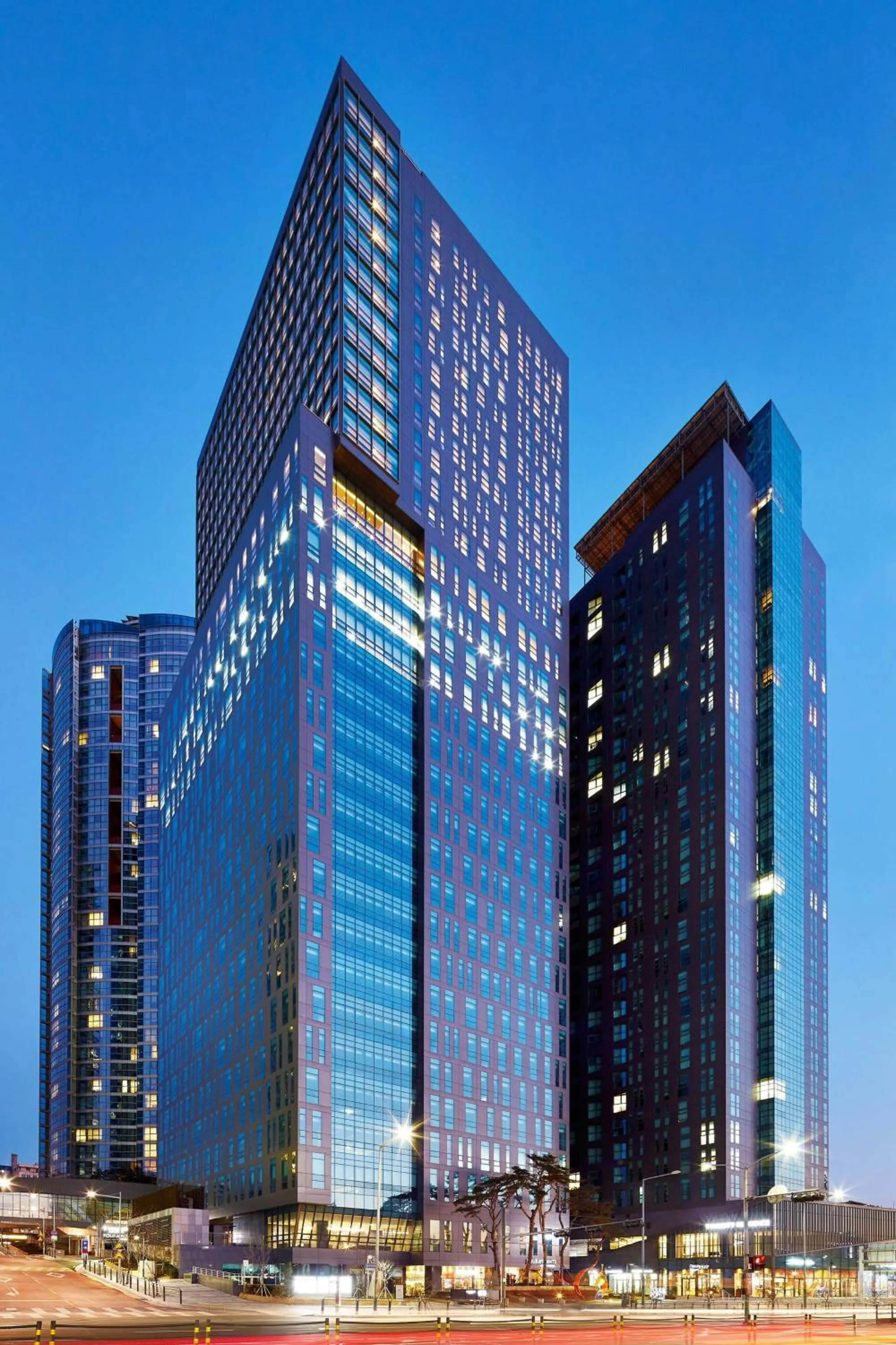 Property building in Four Points by Sheraton Josun, Seoul Station